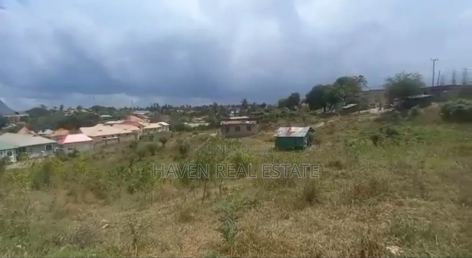4acres Zinauzwa Ubungo Msewe in Makuburi