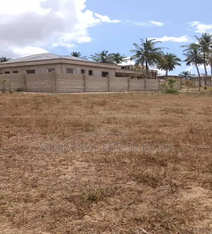Plot for Sale Madale Flamingo in Goba