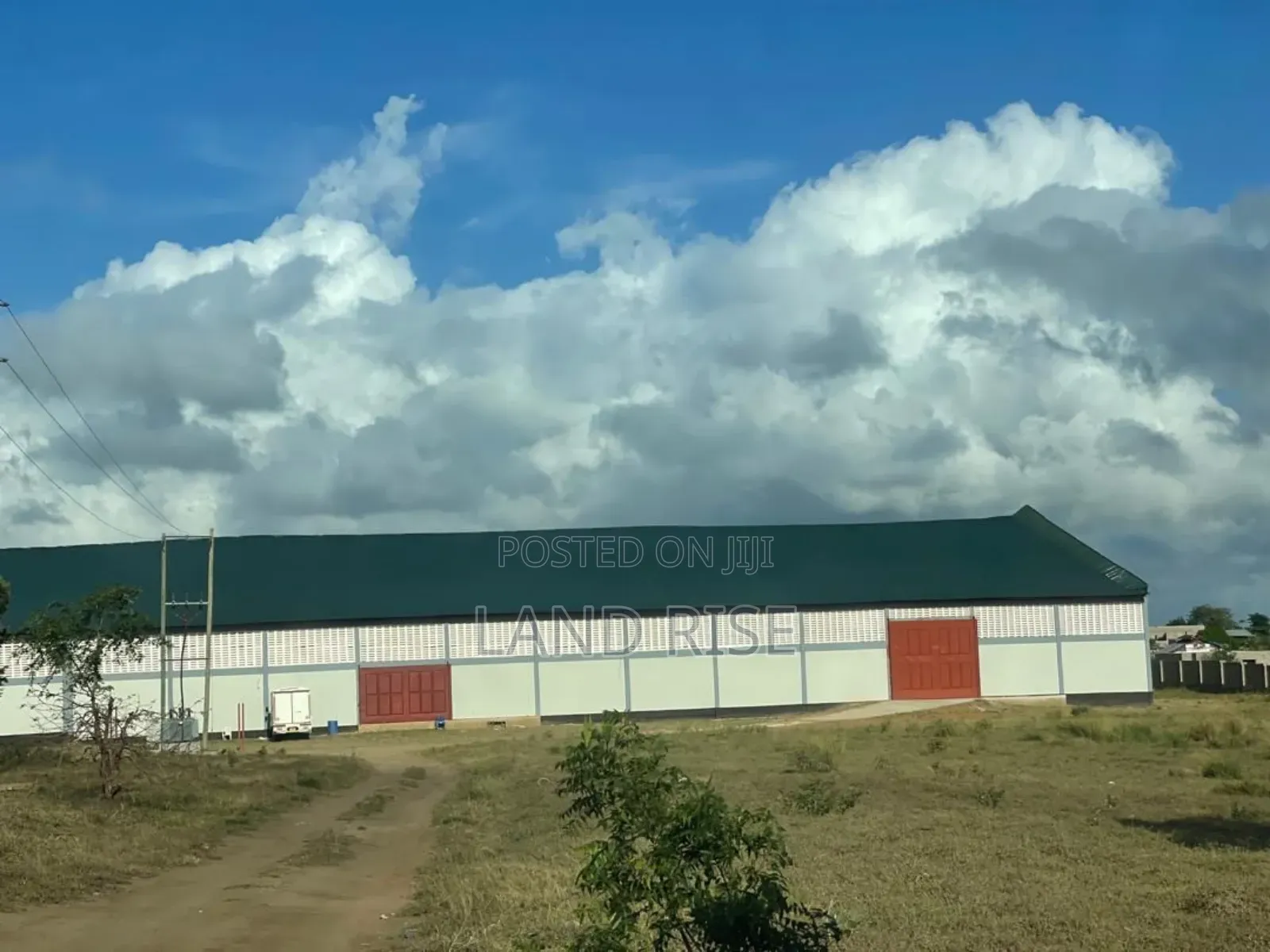 Warehouse for Sale in Bagamoyo in Kiromo