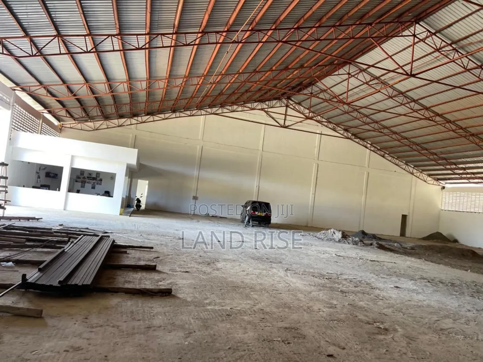 Warehouse for Sale in Bagamoyo in Kiromo