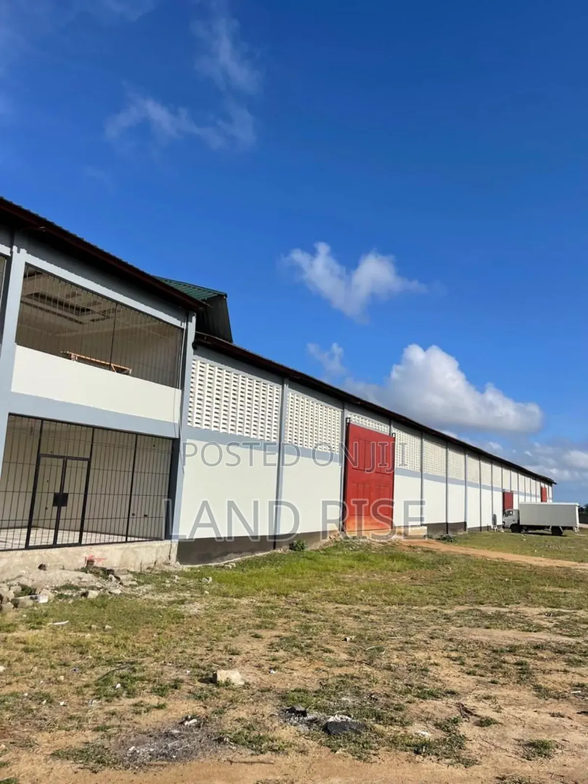 Warehouse for Sale in Bagamoyo in Kiromo
