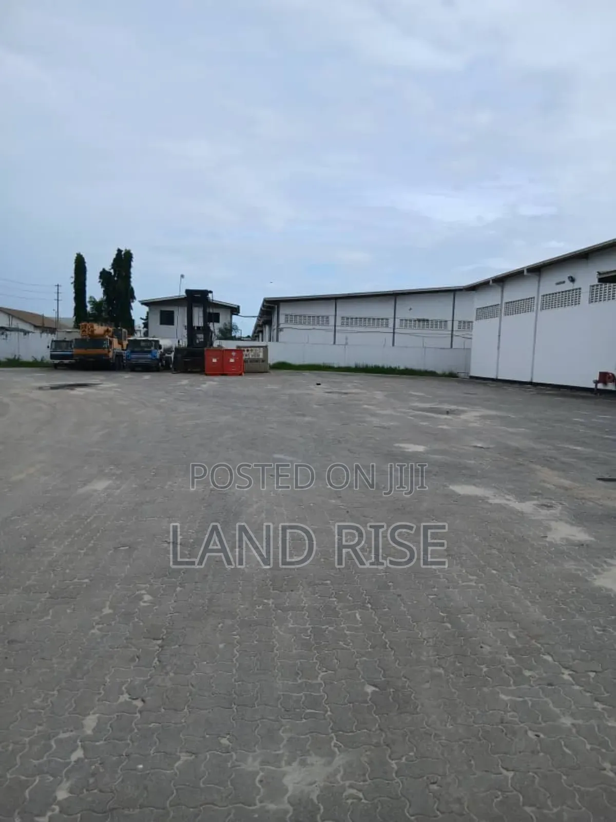 Warehouse in Ubungo Size 5000 SQM in Kinondoni