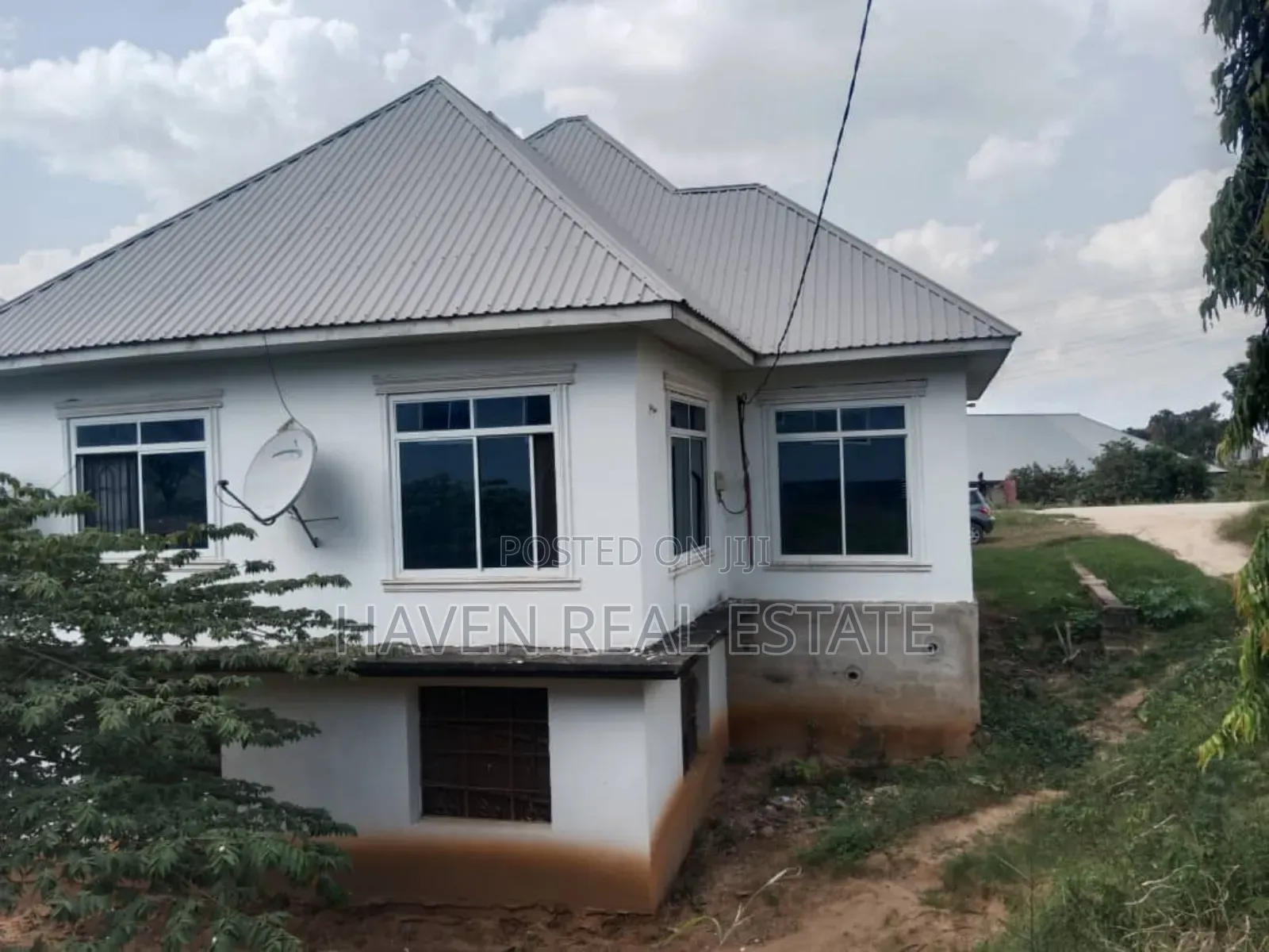 7bdrm House in Kinyerezi for sale in Kinyerezi