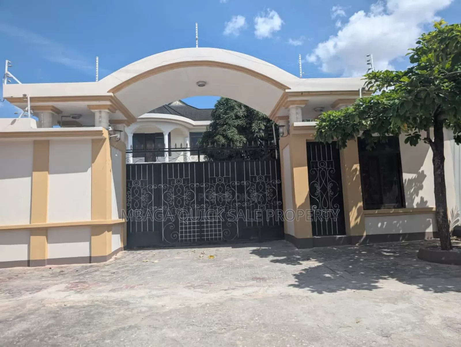 5bdrm House in Mbagala, Mtoni for sale in Mtoni