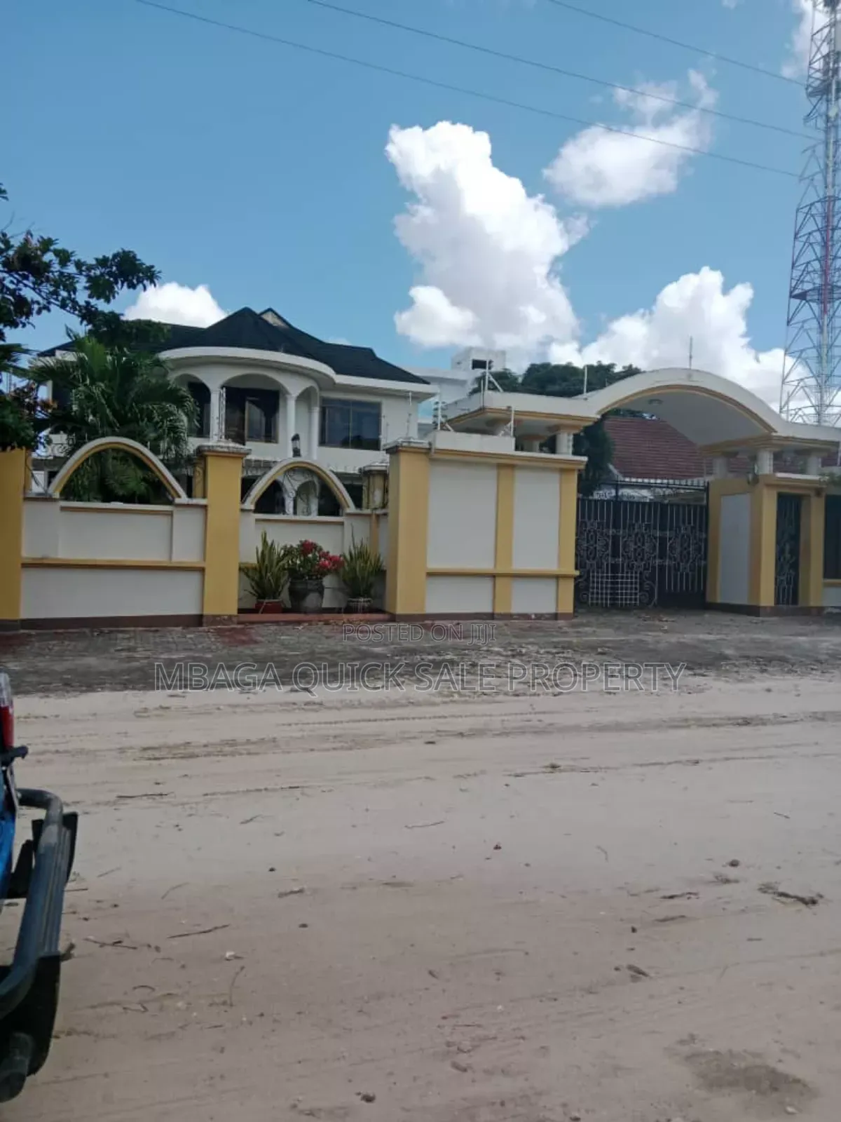 5bdrm House in Mbagala, Mtoni for sale in Mtoni