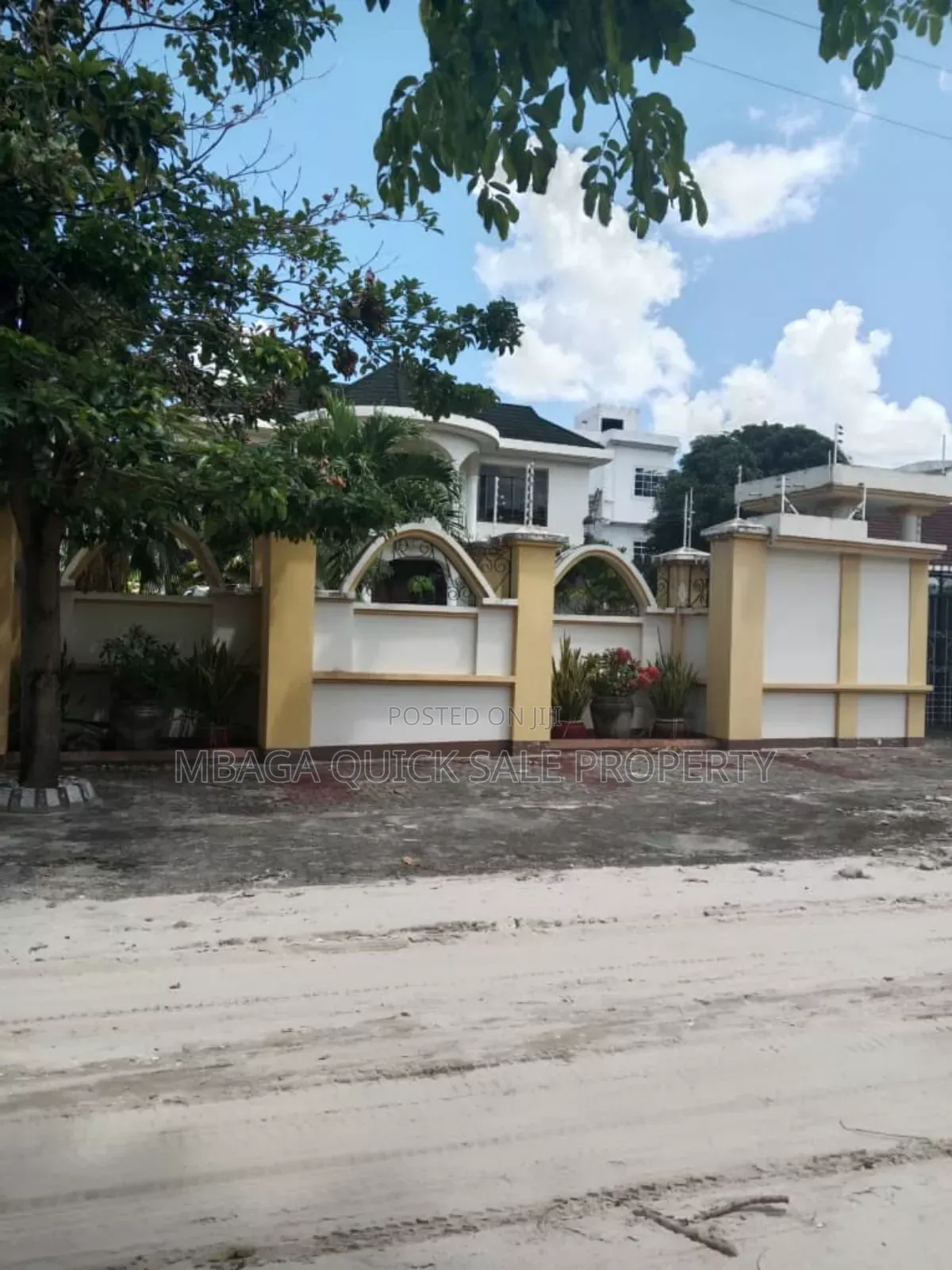 5bdrm House in Mbagala, Mtoni for sale in Mtoni