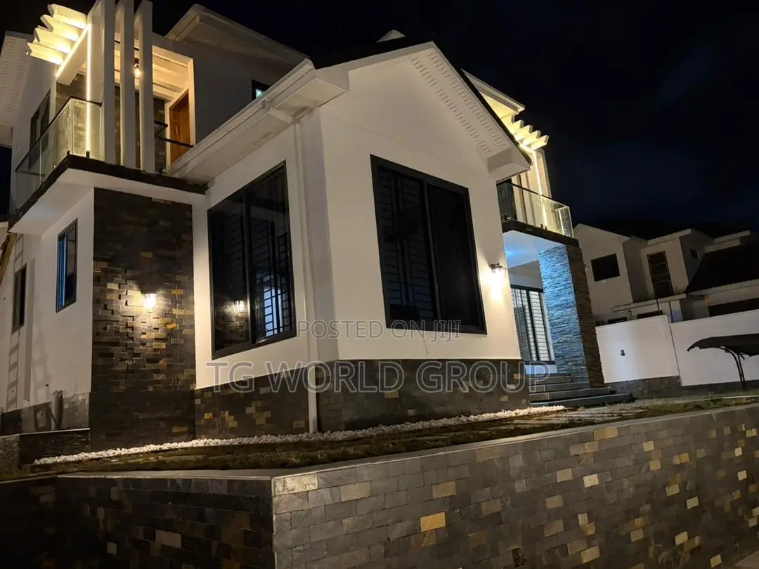 4bdrm Mansion in Goba for sale in Goba