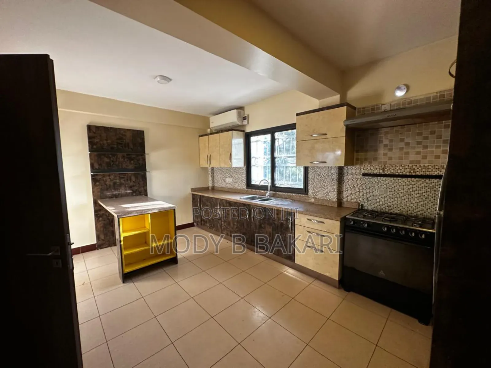Furnished 4bdrm Apartment in Oyster Bay for rent in Oyster Bay
