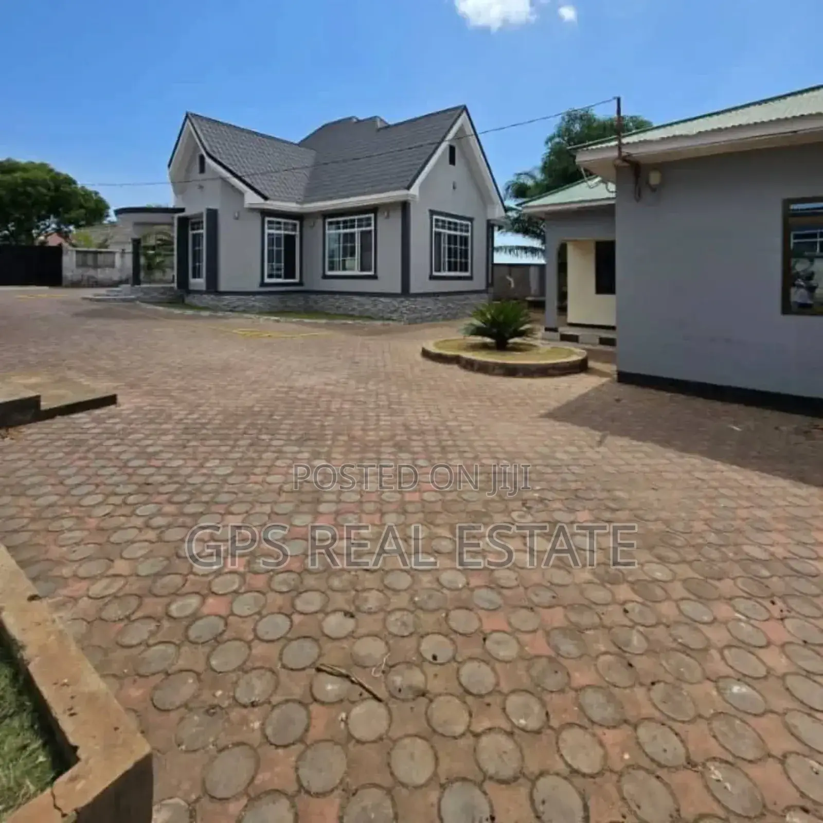 3bdrm House in Mwongozo, Kigamboni for sale in Kigamboni