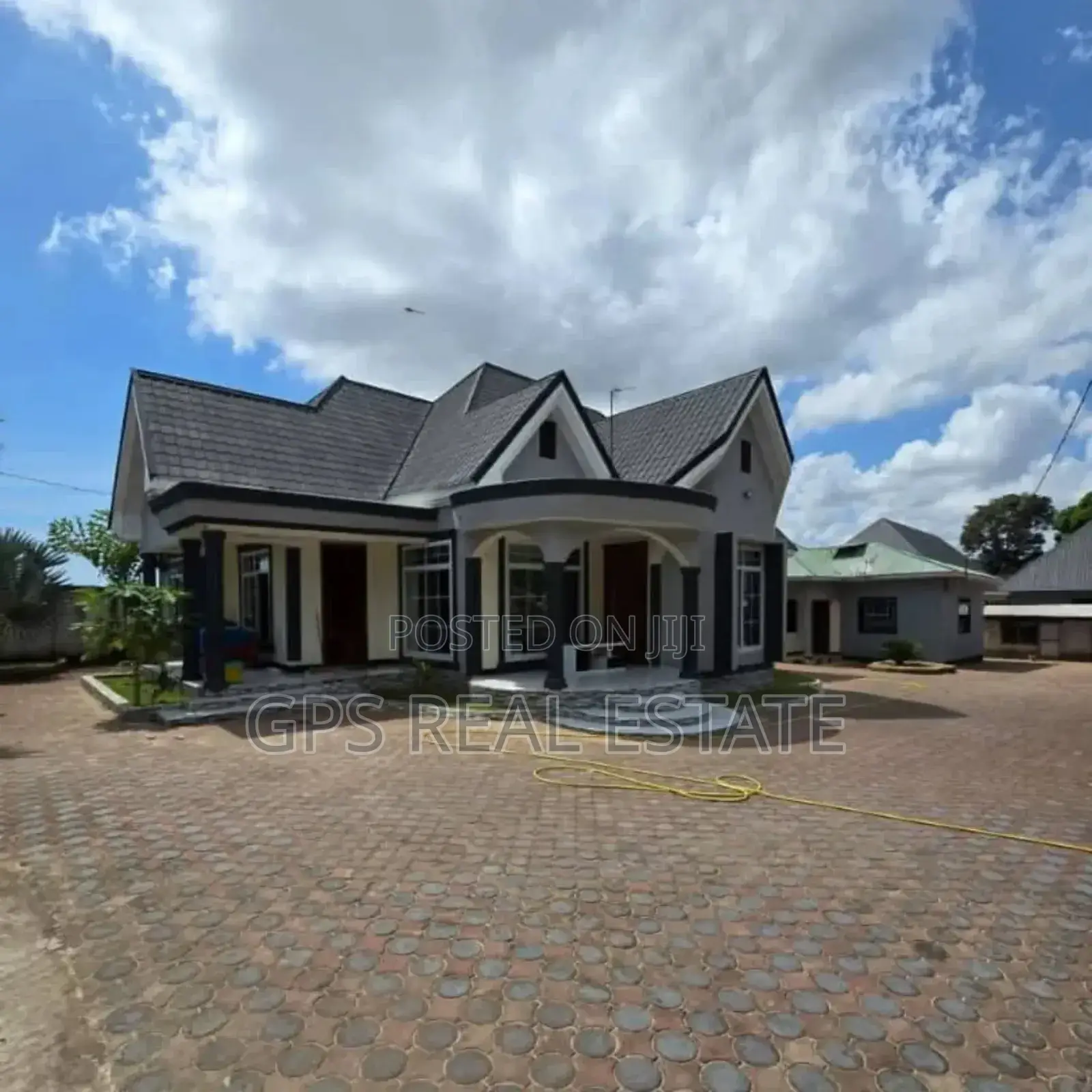 3bdrm House in Mwongozo, Kigamboni for sale in Kigamboni