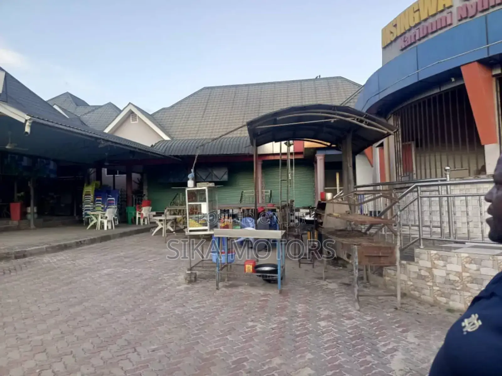 18bdrm Villa in Kinondoni for sale in Kinondoni