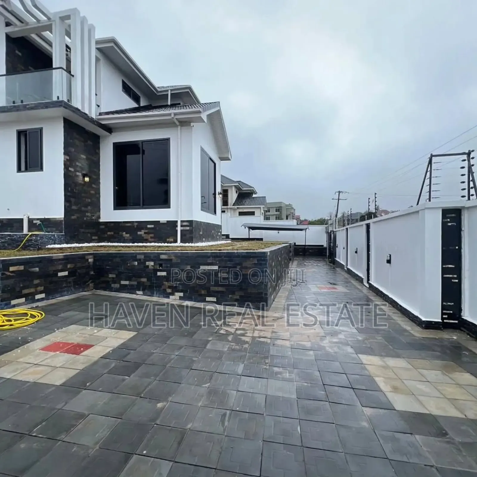 5bdrm House in Goba for sale in Goba