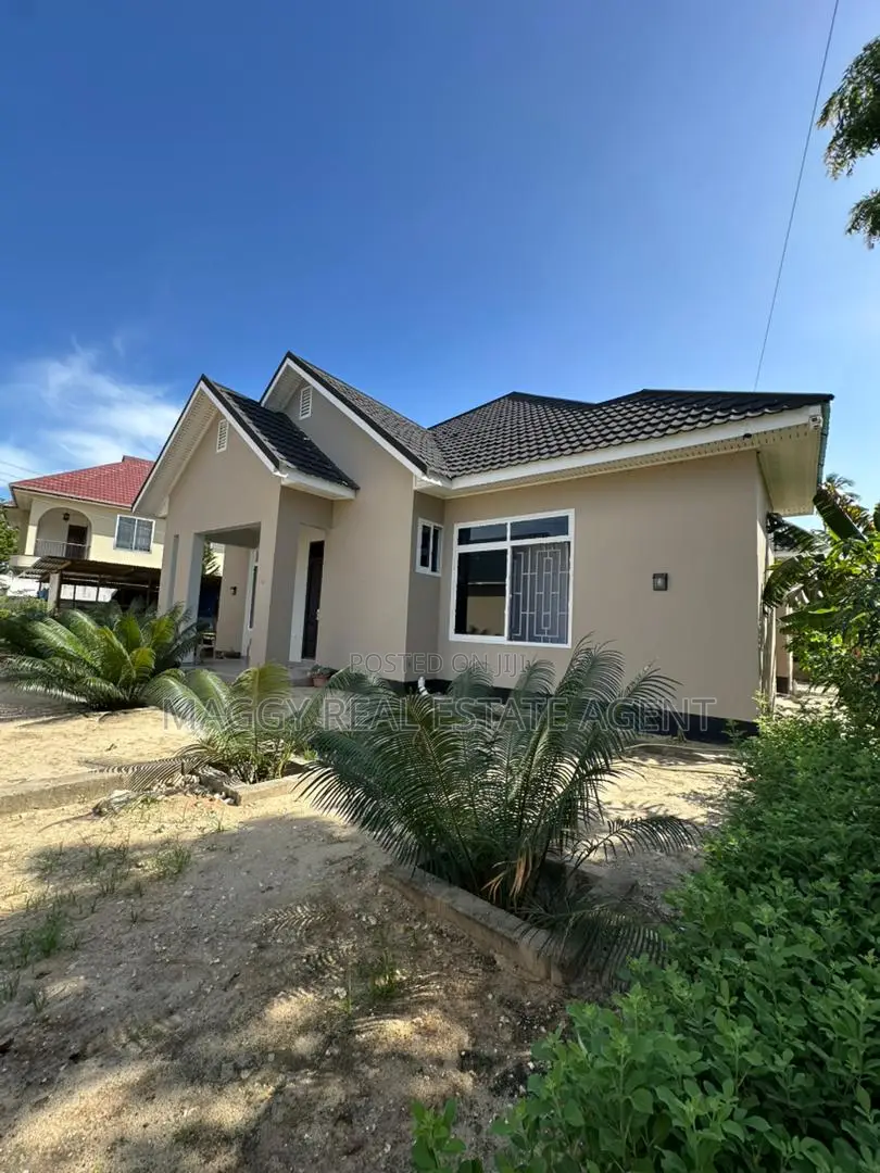 4bdrm House in Bunju Beach for rent in Bunju