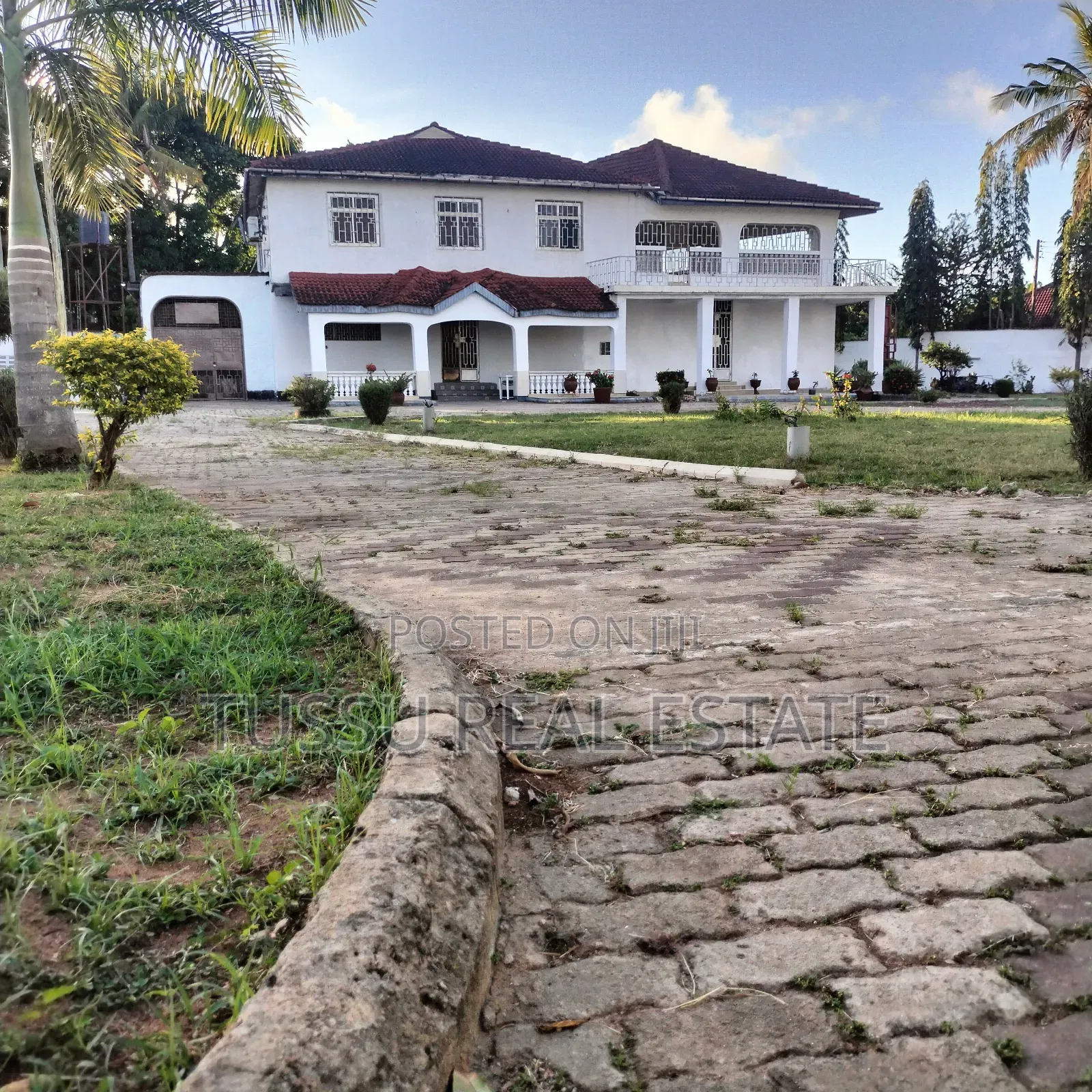 6bdrm House in Bahari Beach Dsm, Kinondoni for sale in Kinondoni