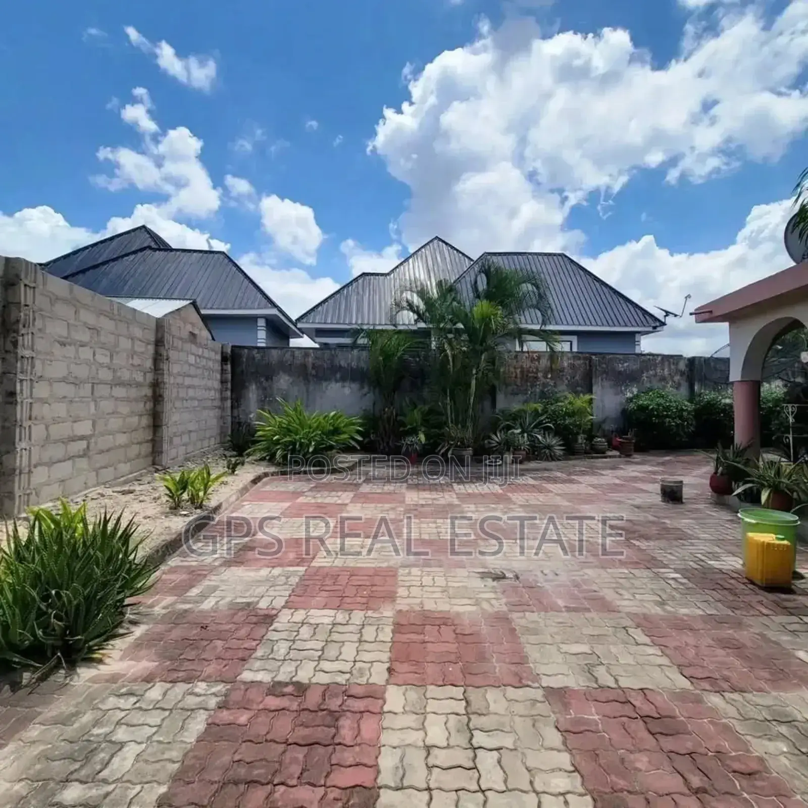3bdrm House in Segerea Mwisho, Kinondoni for sale in Kinondoni