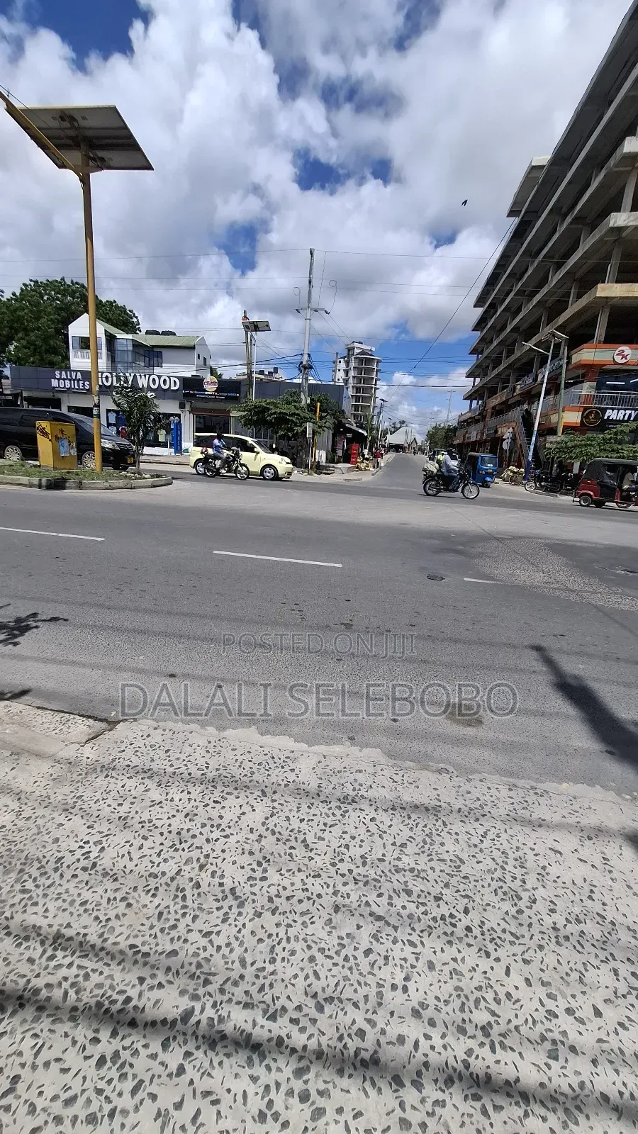 Busness Plot Investment Available Asphalt Road in Sinza