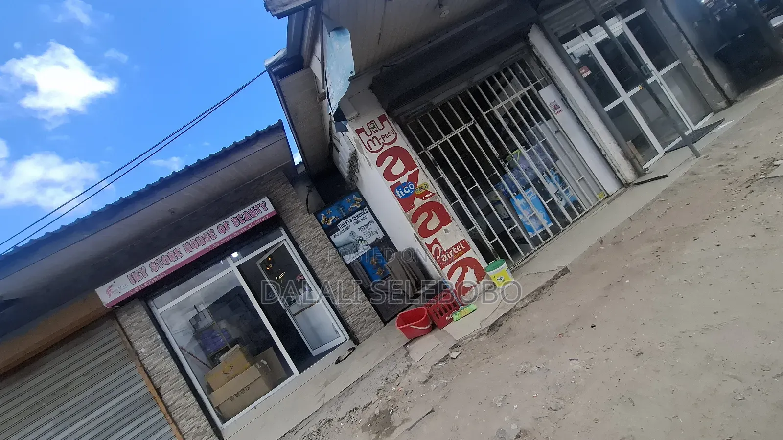 Busness Plot Investment Available Asphalt Road in Sinza