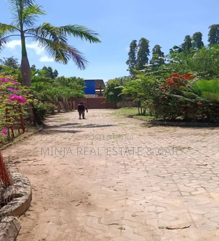 Commercial Plot for Sale Mbezi Beach Makonde Face Bagamoyo Road. in Mbezi Beach