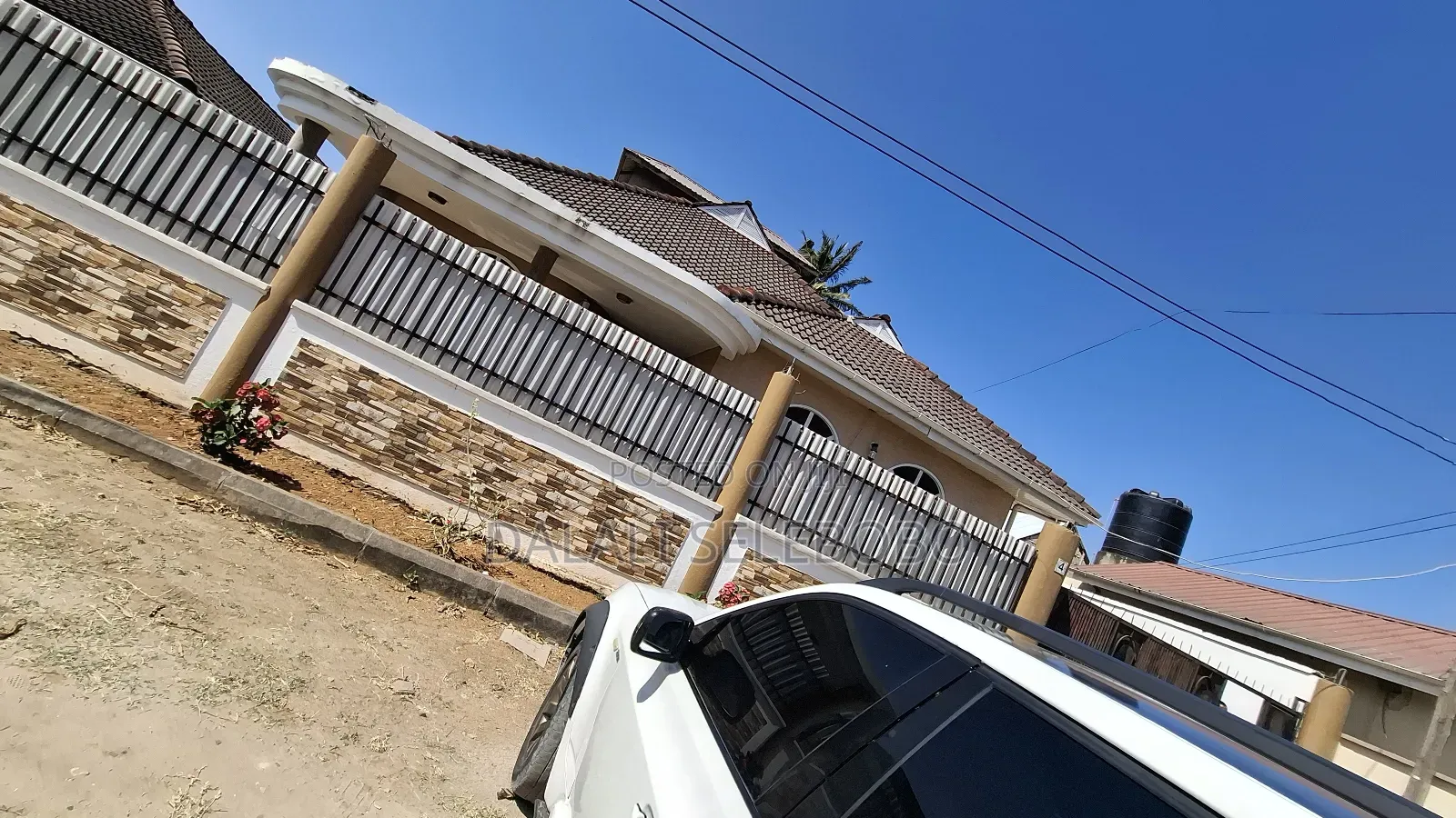 5bdrm Bungalow in Mbezi Beach Makonde for sale in Mbezi Beach