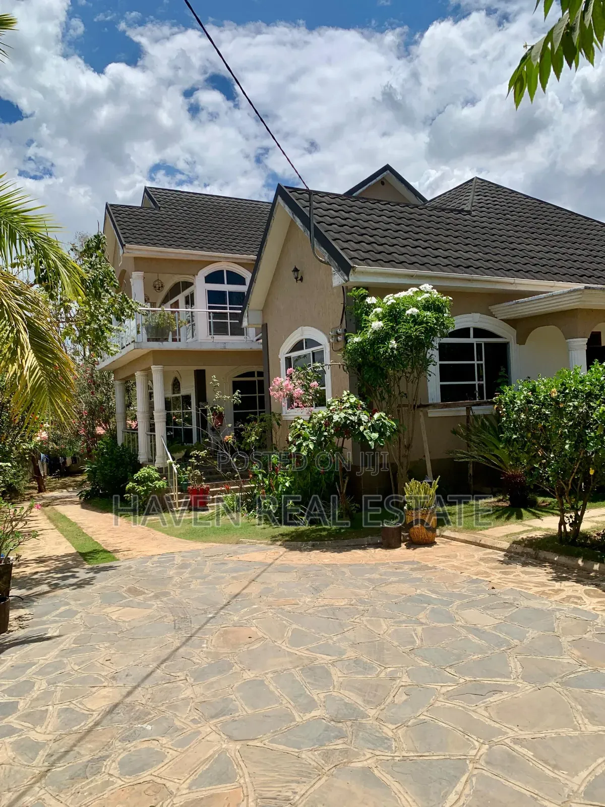 5bdrm House in Goba for sale in Goba
