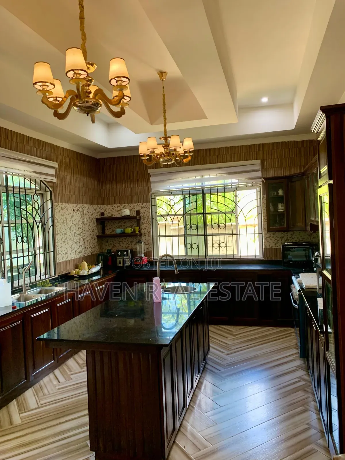 5bdrm House in Goba for sale in Goba