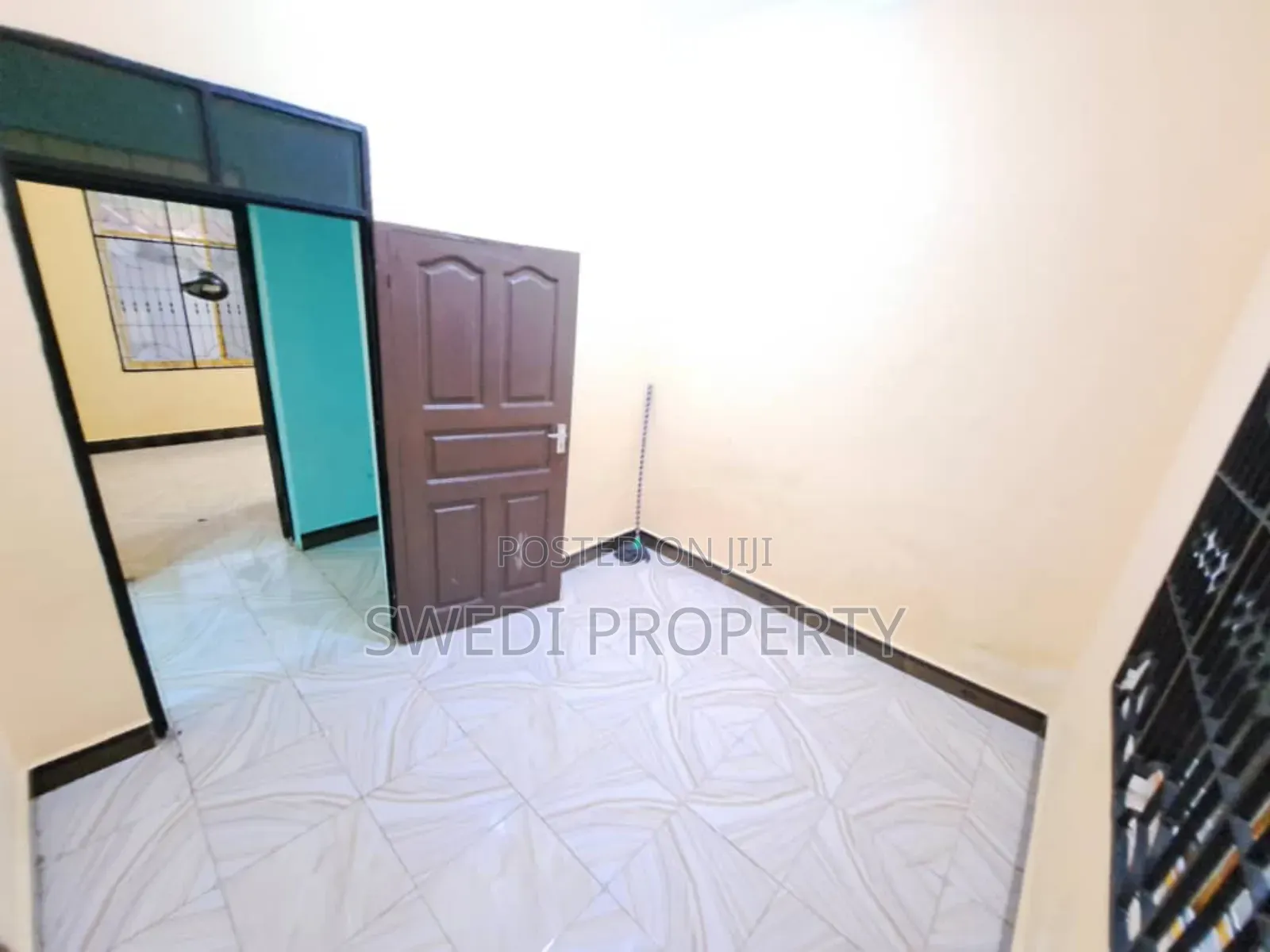 We're House for Rent in Kariakoo Uhuru Street in Kariakoo