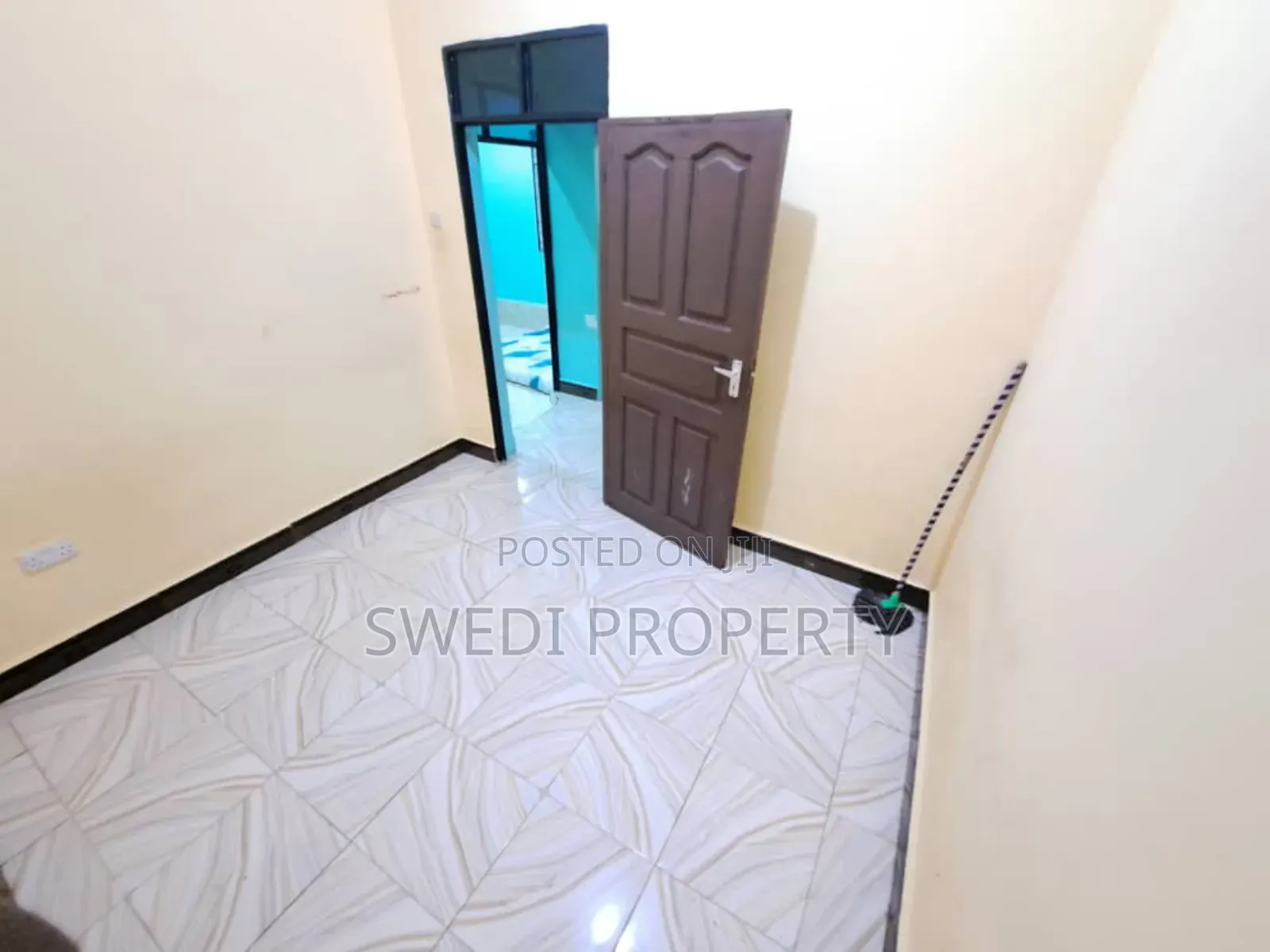 We're House for Rent in Kariakoo Uhuru Street in Kariakoo