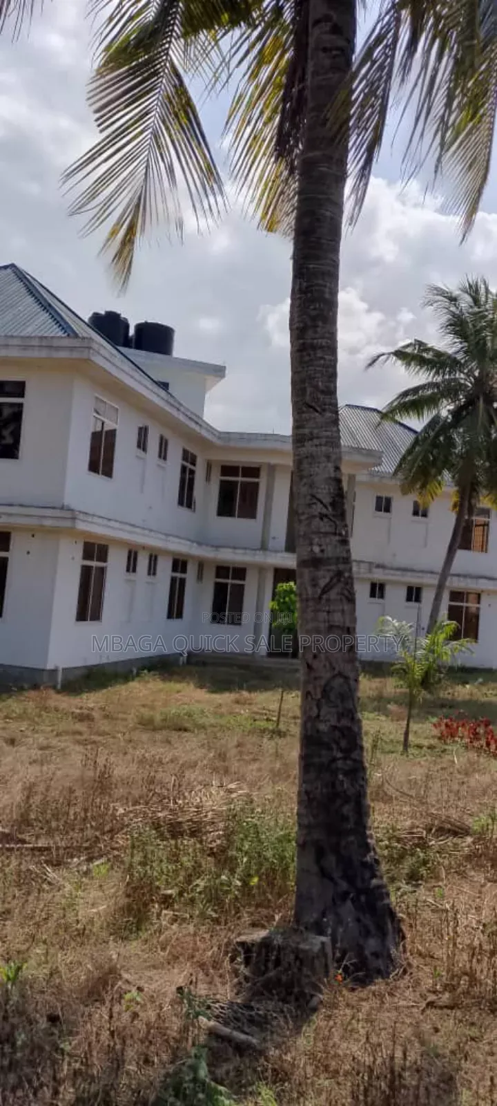 20bdrm House in Kibamba Luguluni for sale in Kibamba
