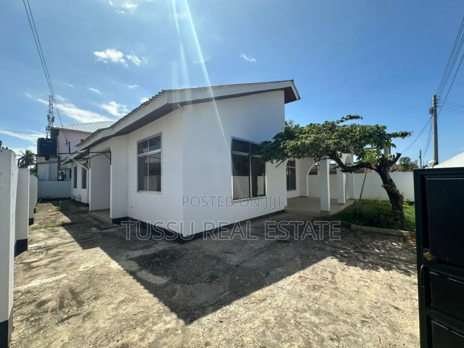 4bdrm House in Boko Beach  Dsm, Kinondoni for sale in Kinondoni