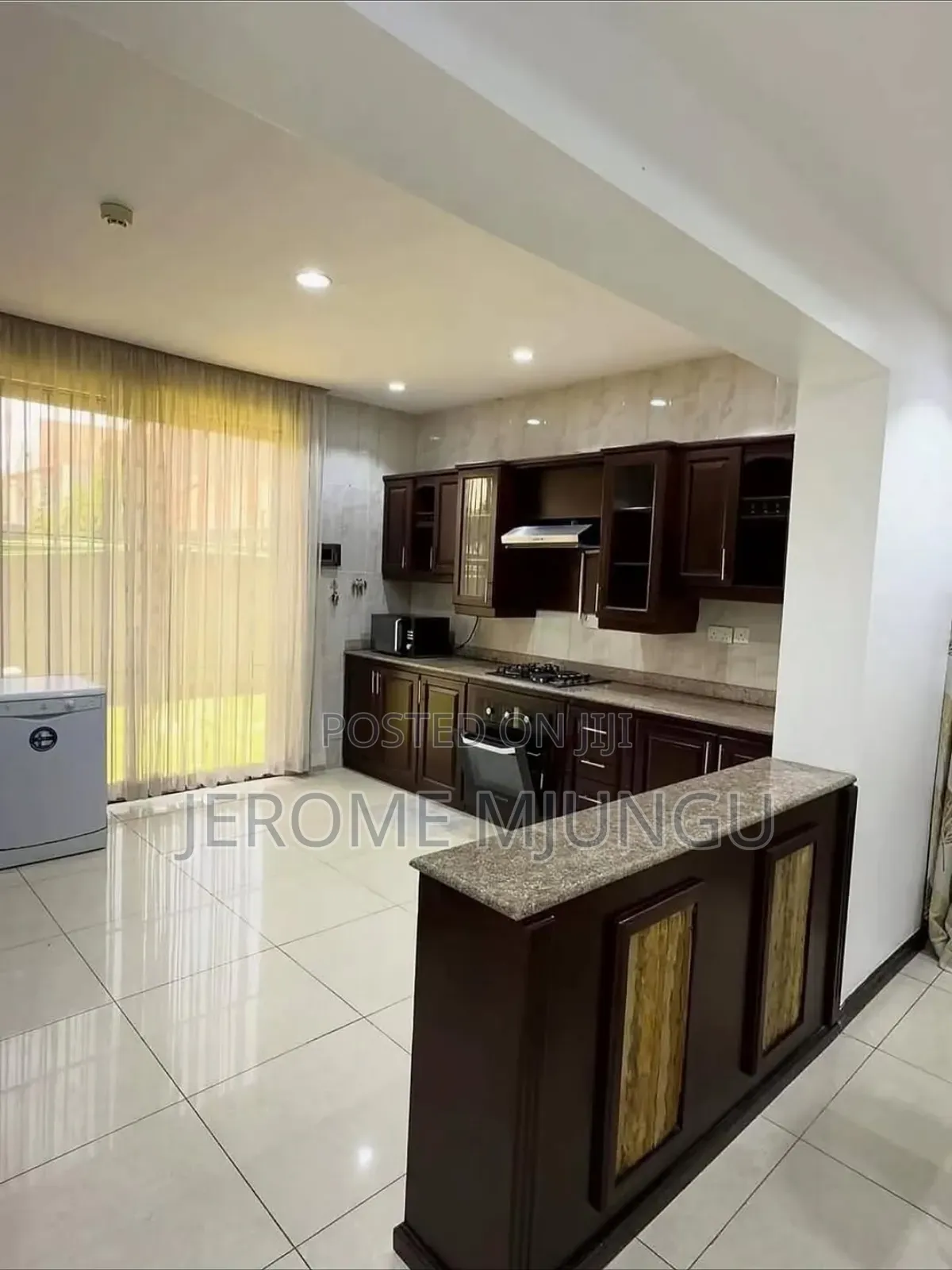 Furnished 5bdrm Villa in Oyster Bay for rent in Oyster Bay