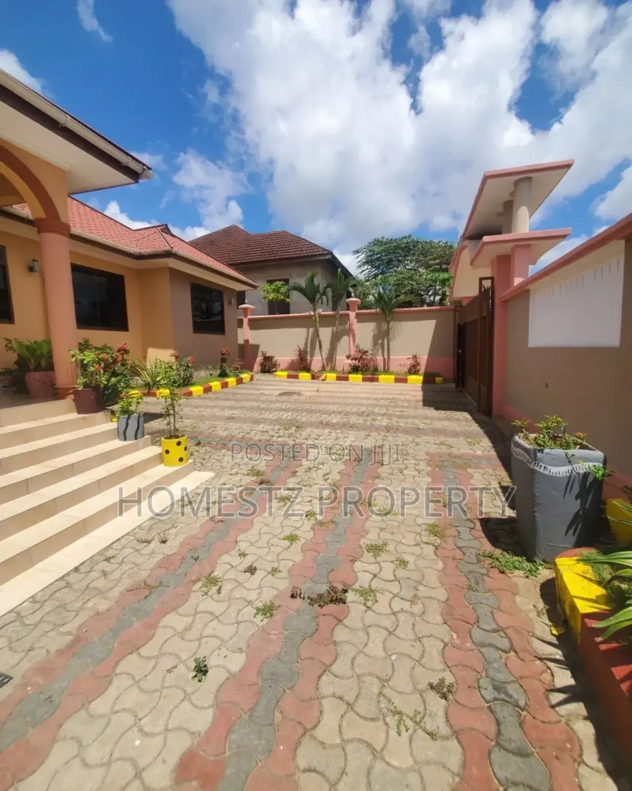 4bdrm House in Tegeta Wazo, Kinondoni for sale in Kinondoni