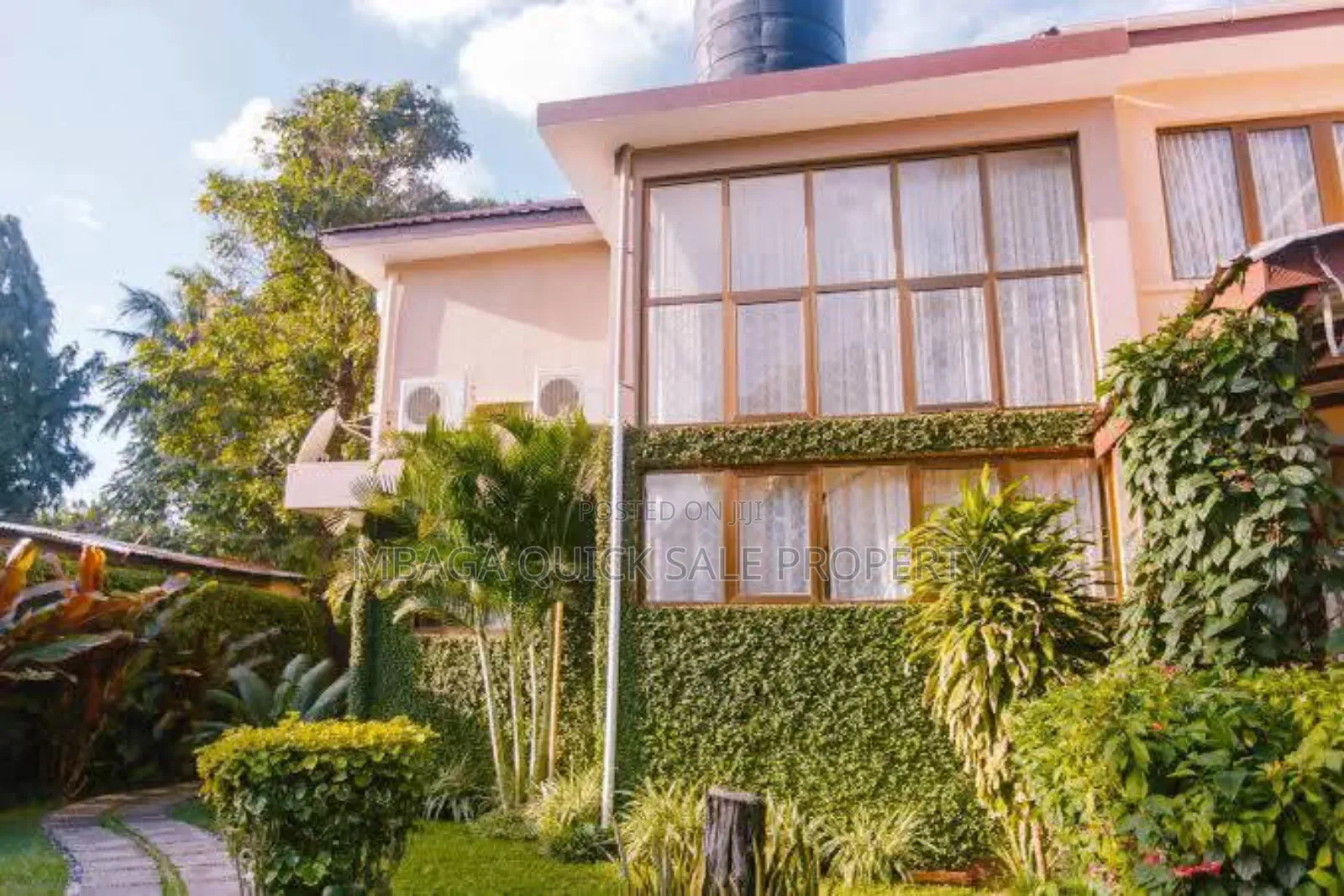 15bdrm House in Regent Estate, Kinondoni for sale in Kinondoni