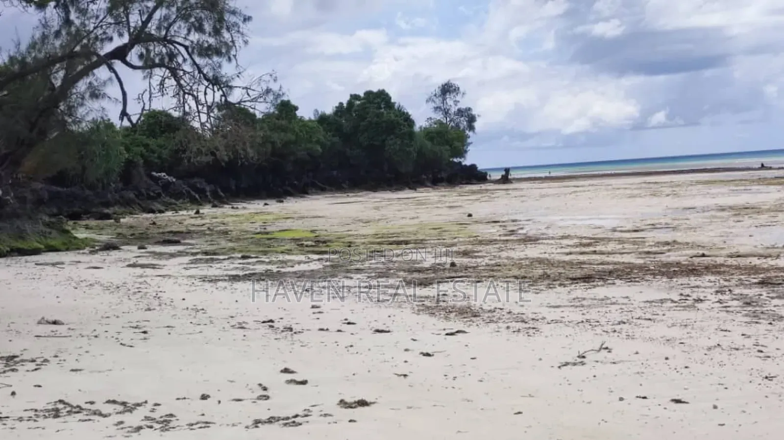 Beach Plot for Sale at Pemba in Pemba