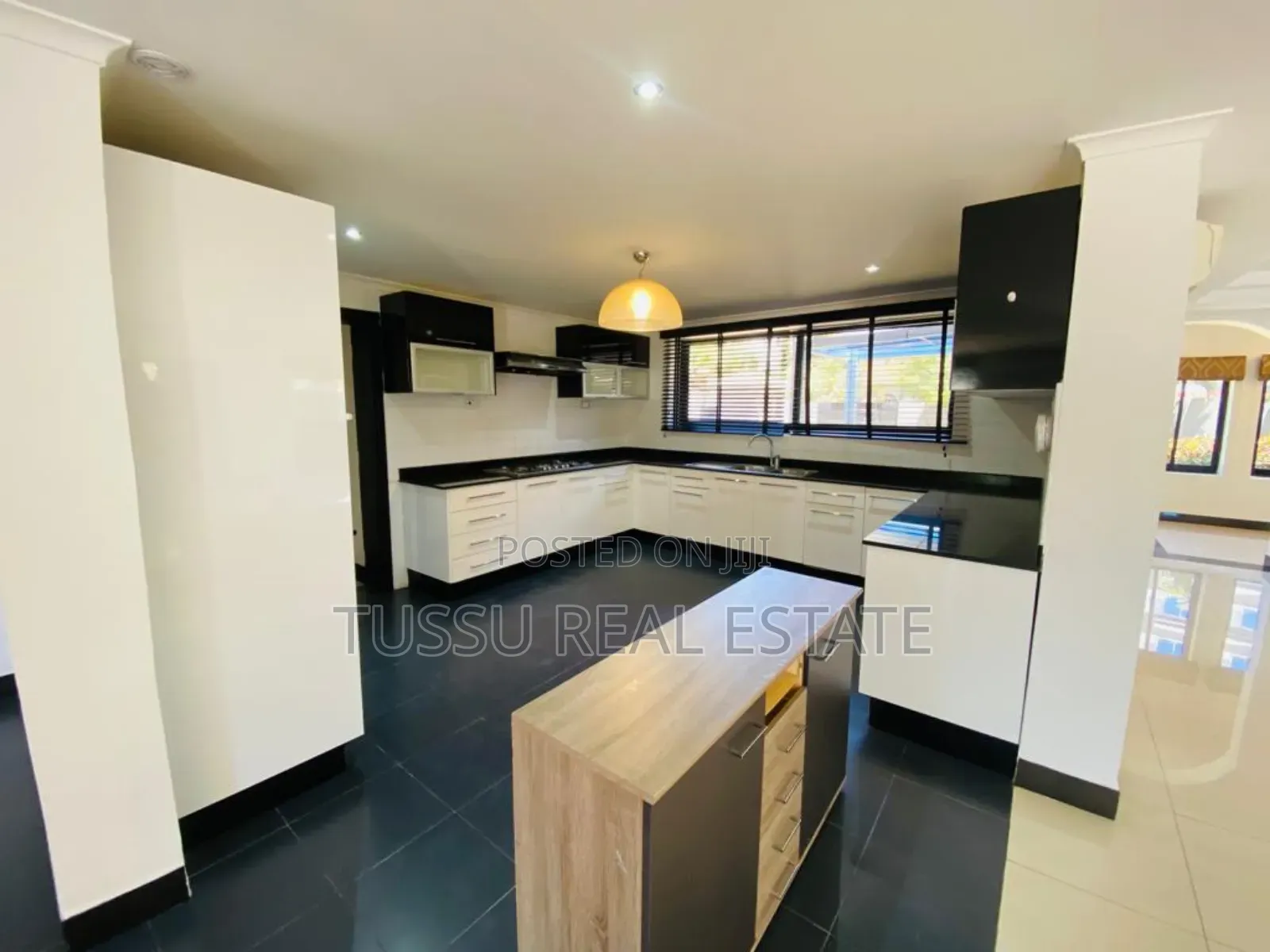 5bdrm House in Masaki for sale in Masaki