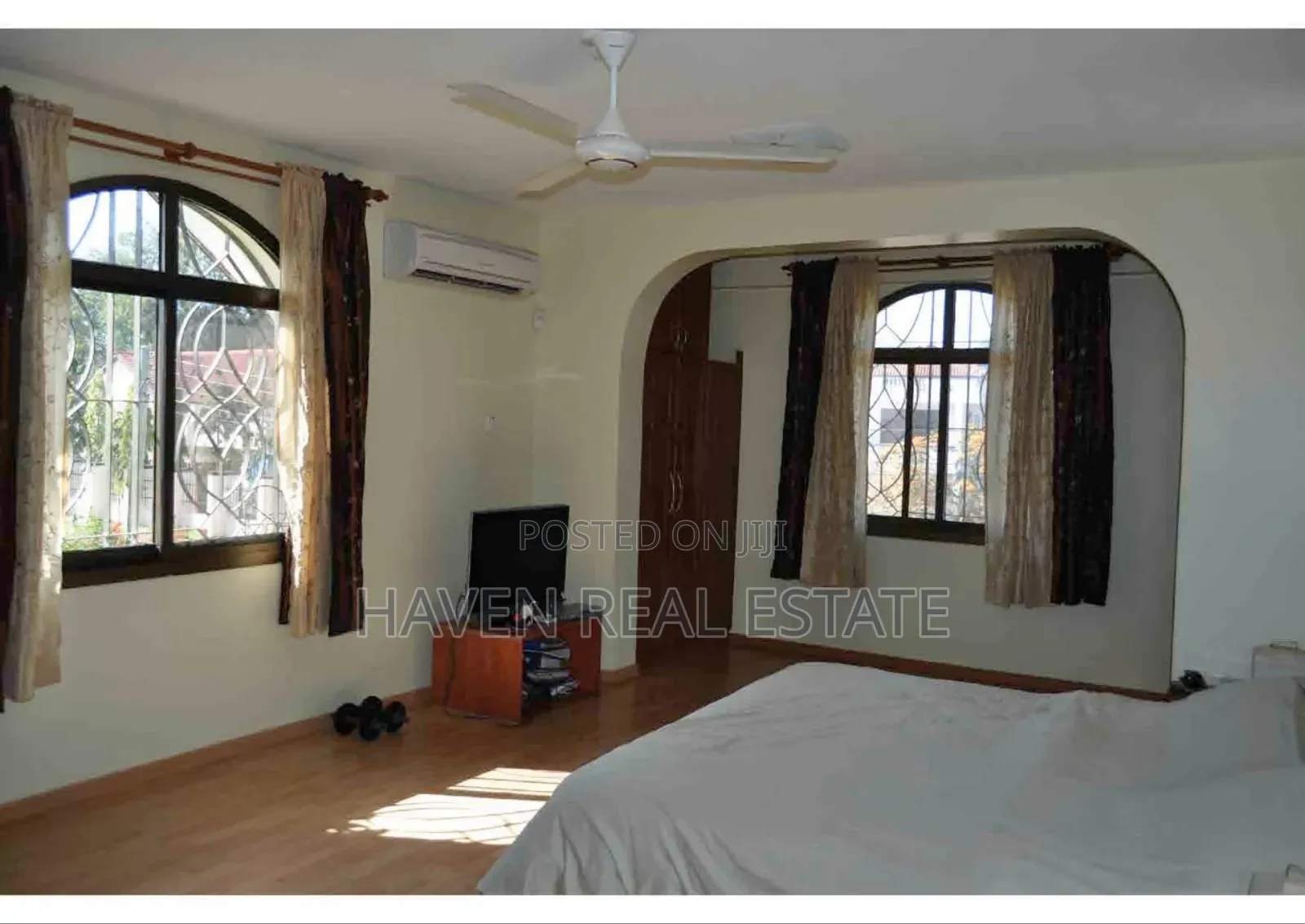 4bdrm House in Msasani for sale in Msasani