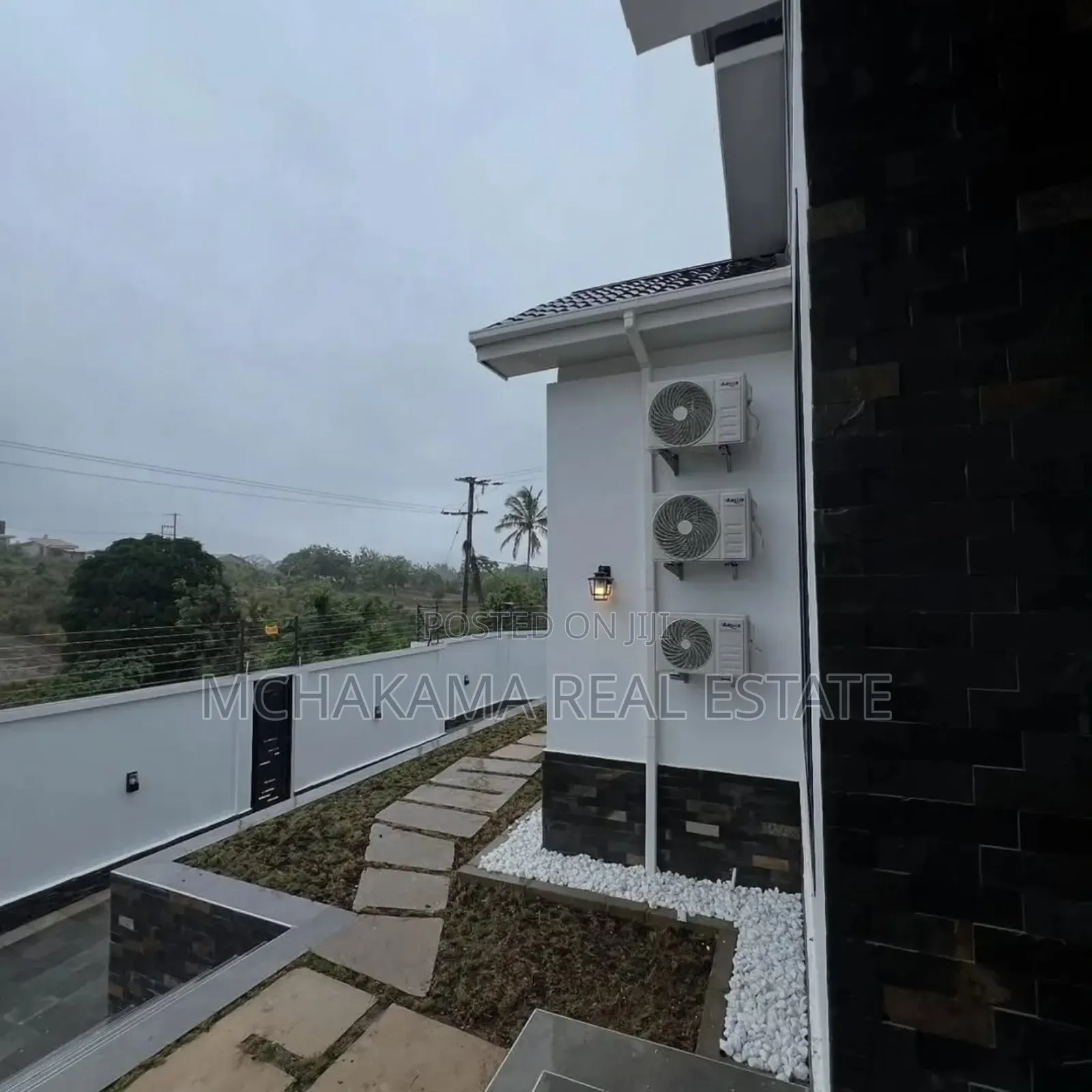 5bdrm Block of Flats in Mchakama Real Estate, Goba for sale in Goba