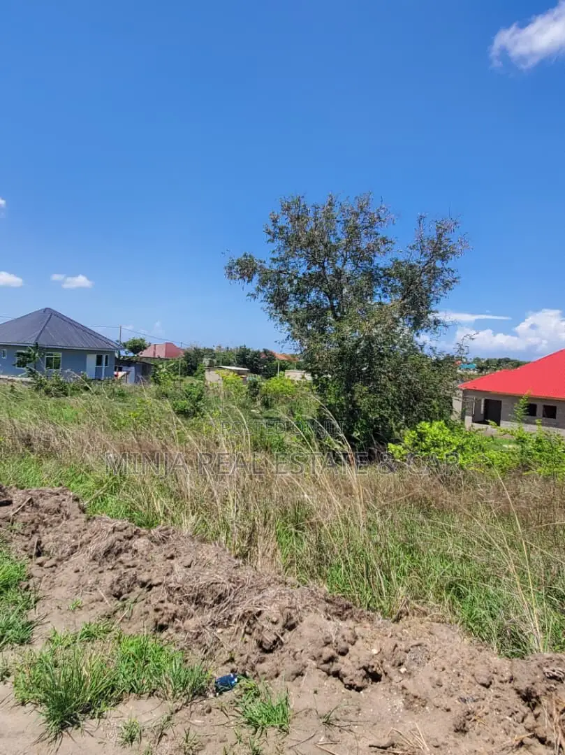 Plot for Sale Mbopo Opposite DDC Side. in Goba