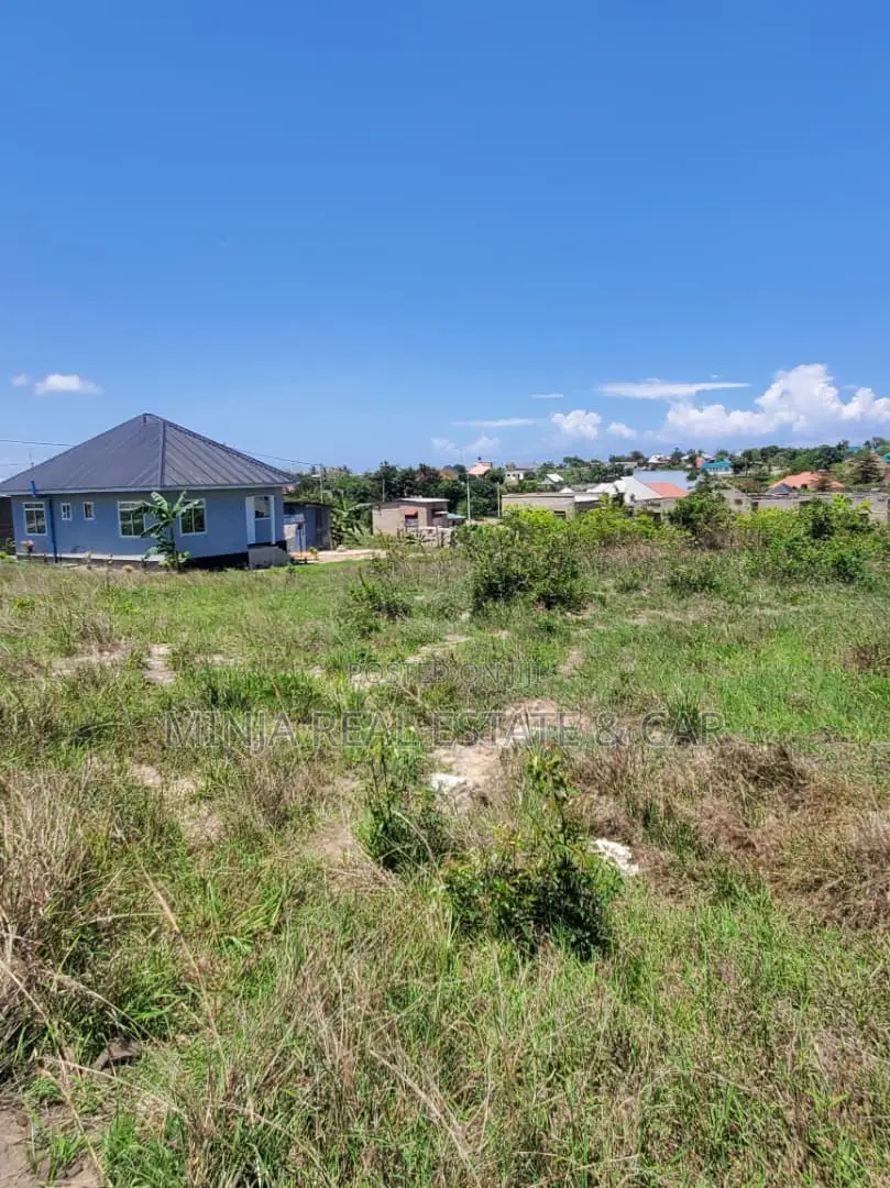 Plot for Sale Mbopo Opposite DDC Side. in Goba
