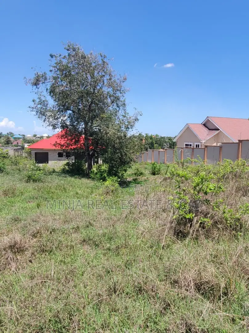 Plot for Sale Mbopo Opposite DDC Side. in Goba