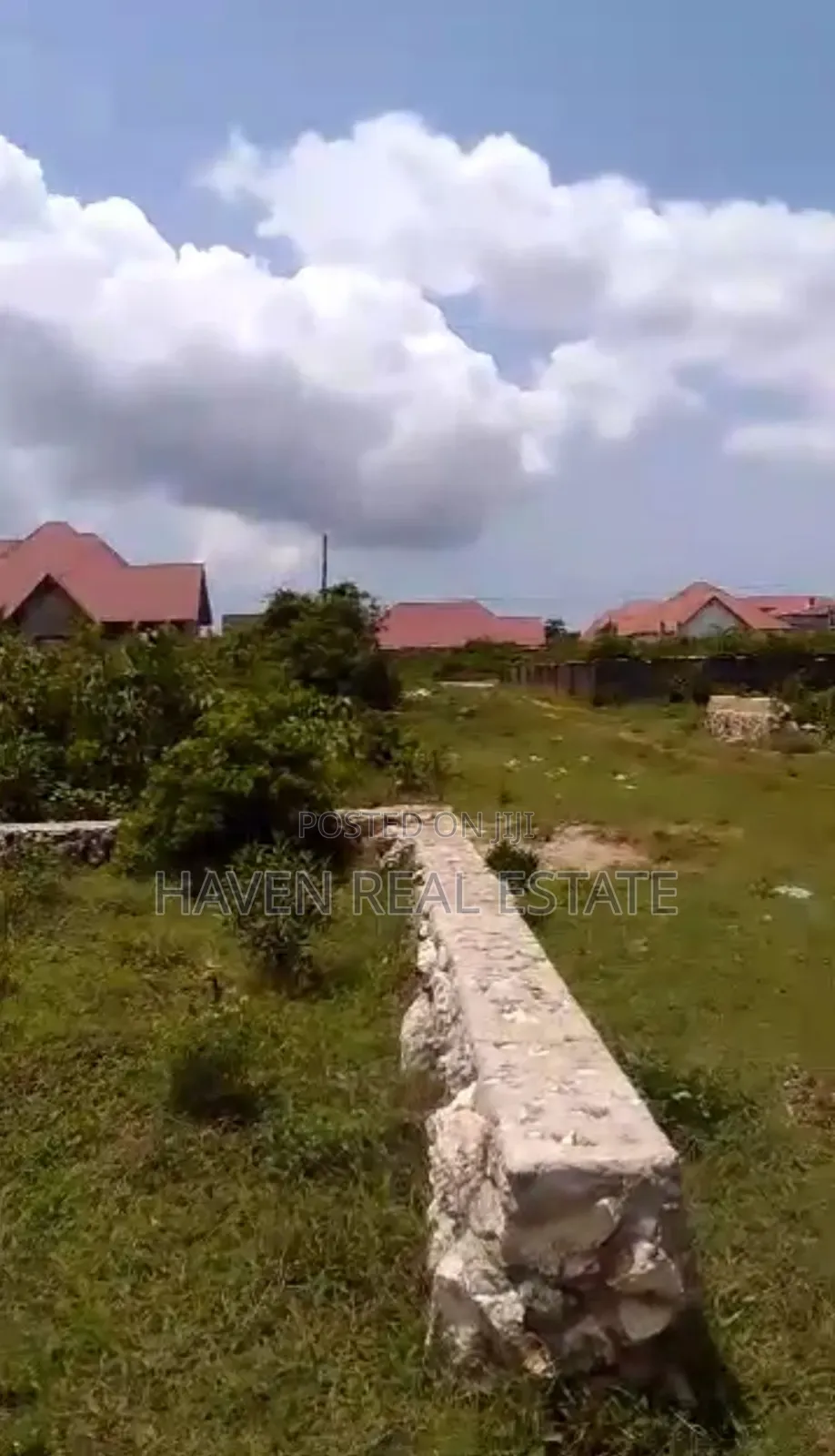 Kiwanja Kinauzwa Jumbi Zanzibar in Unguja North