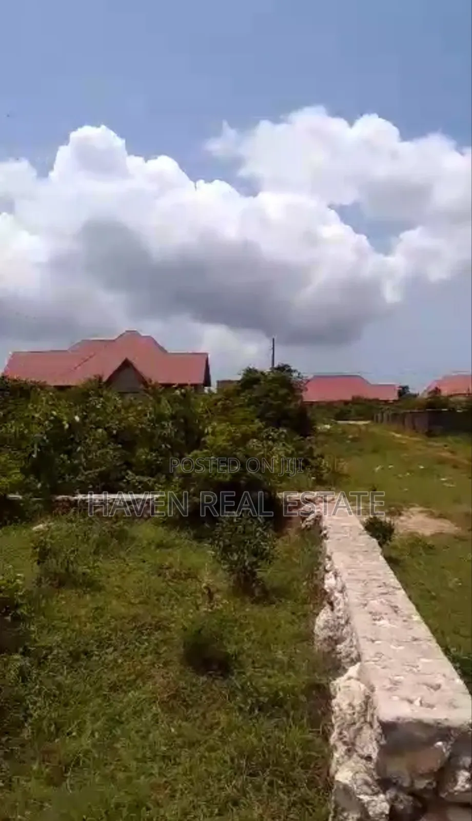 Kiwanja Kinauzwa Jumbi Zanzibar in Unguja North