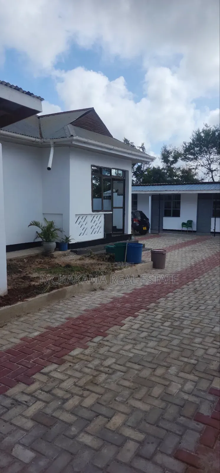 Furnished 11bdrm House in Mchakama Real Estate, Goba for sale in Goba