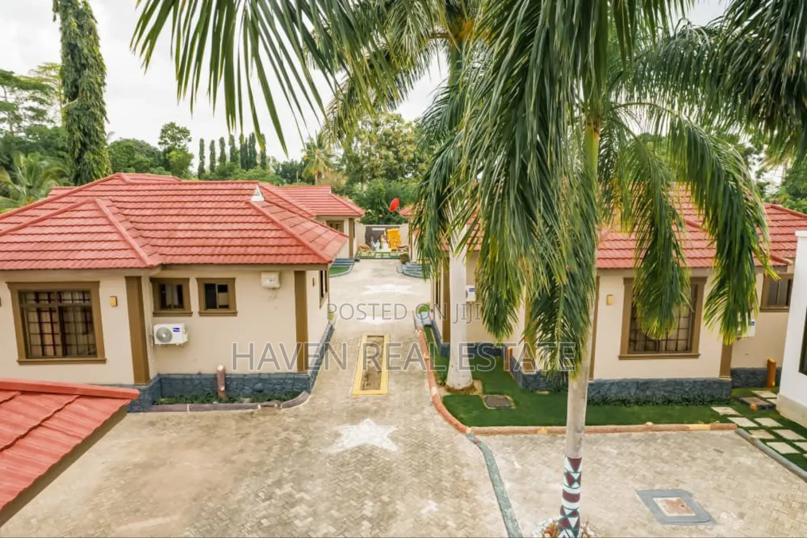 Furnished Five Apartments Zinauzwa Bagamoyo Mjini in Bagamoyo