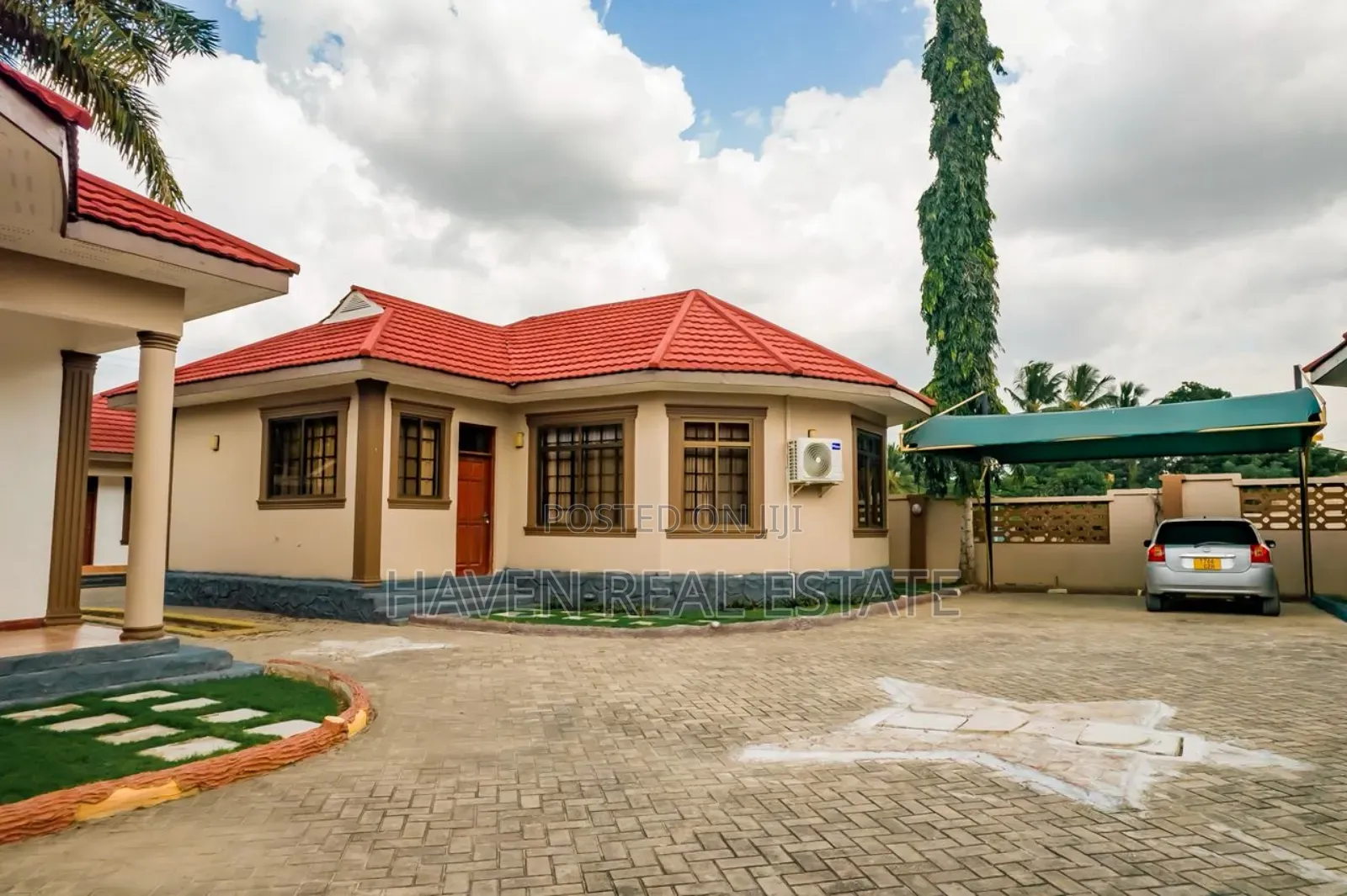 Furnished Five Apartments Zinauzwa Bagamoyo Mjini in Bagamoyo