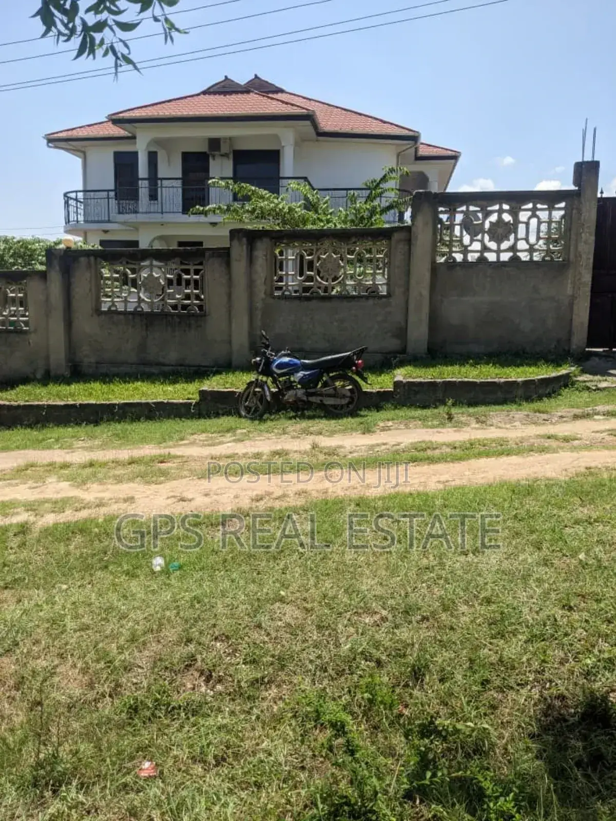 9bdrm House in Madale Mivumoni, Kinondoni for sale in Kinondoni
