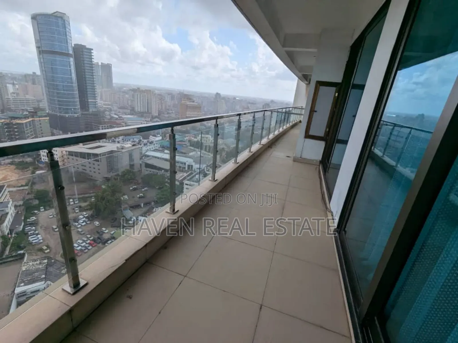 4bdrm Apartment in Kivukoni for sale in Kivukoni