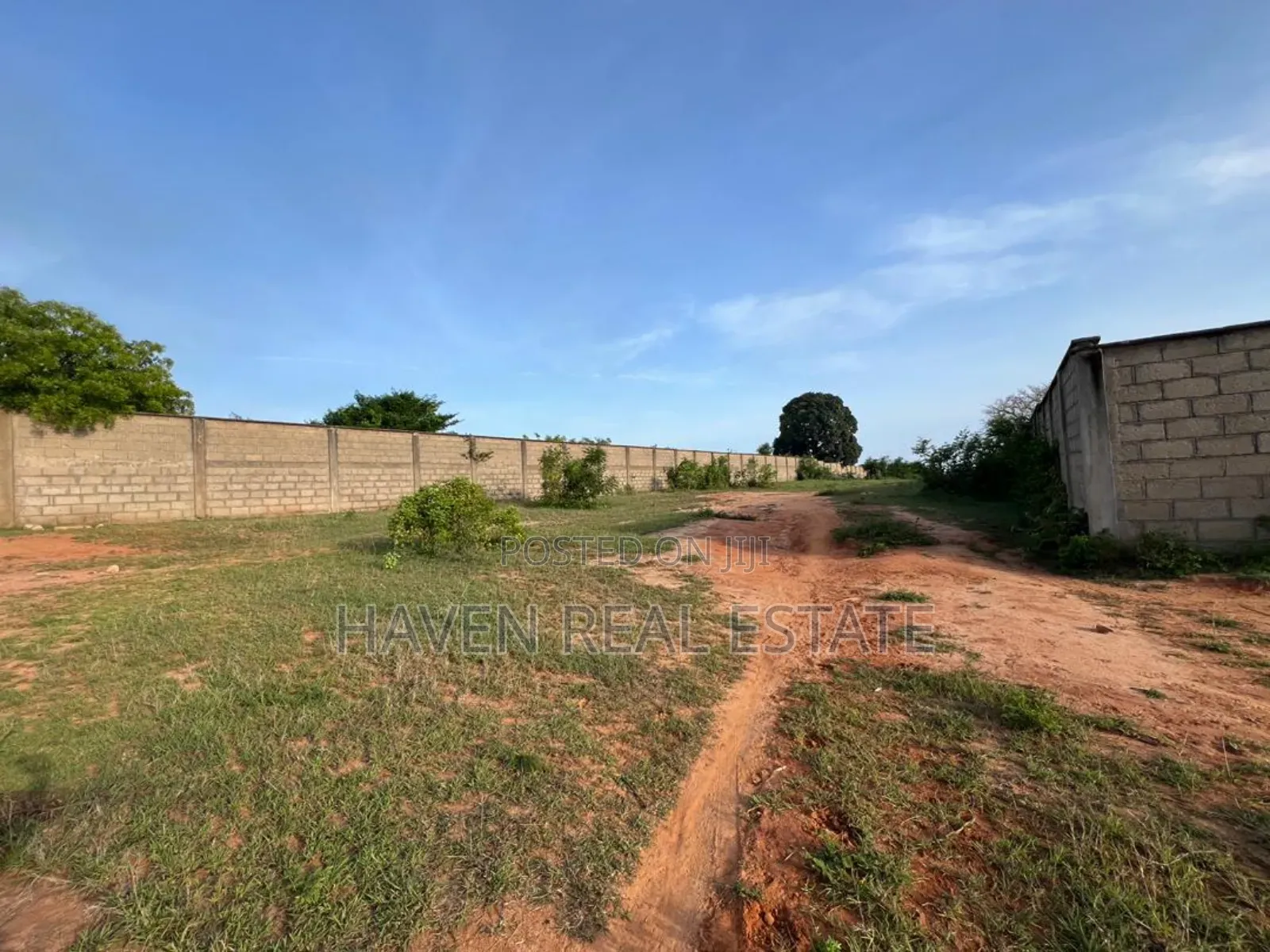Industrial Pembeni Ya Reli Ya Tazara Inauzwa Kange, Tanga in Tanga City