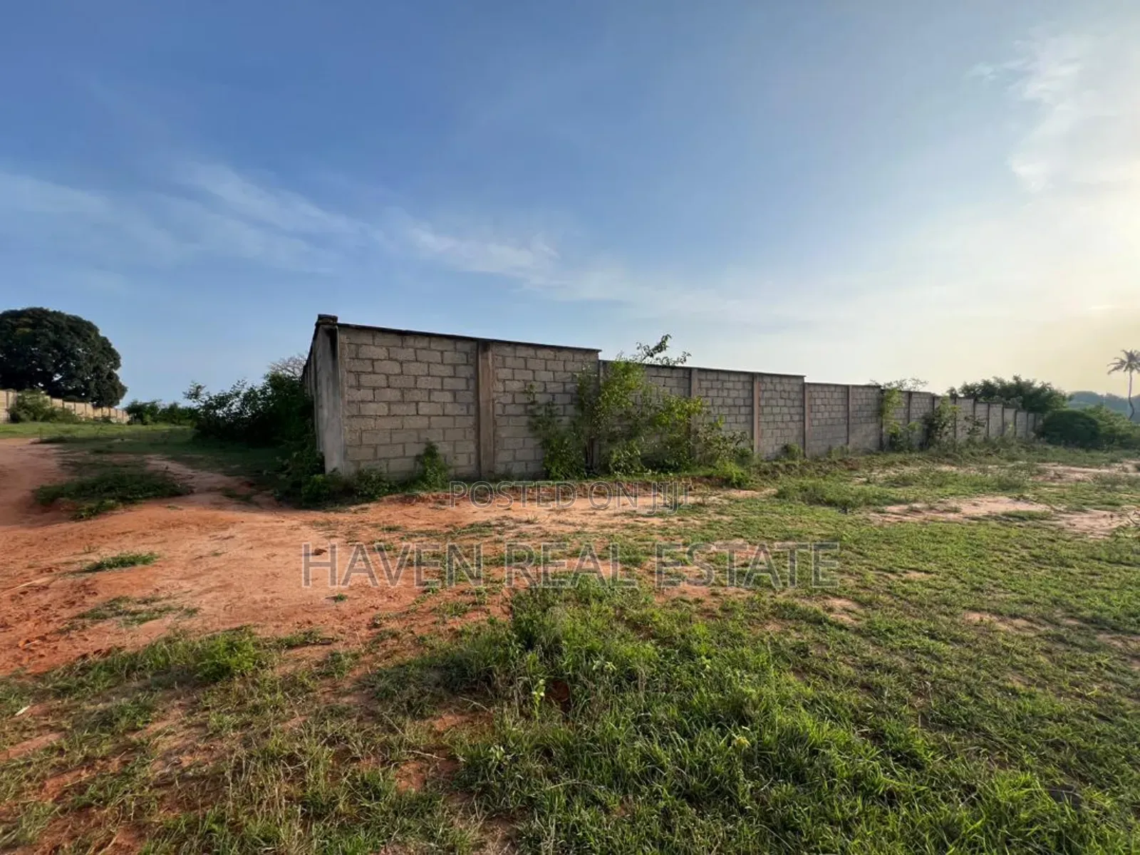 Industrial Pembeni Ya Reli Ya Tazara Inauzwa Kange, Tanga in Tanga City