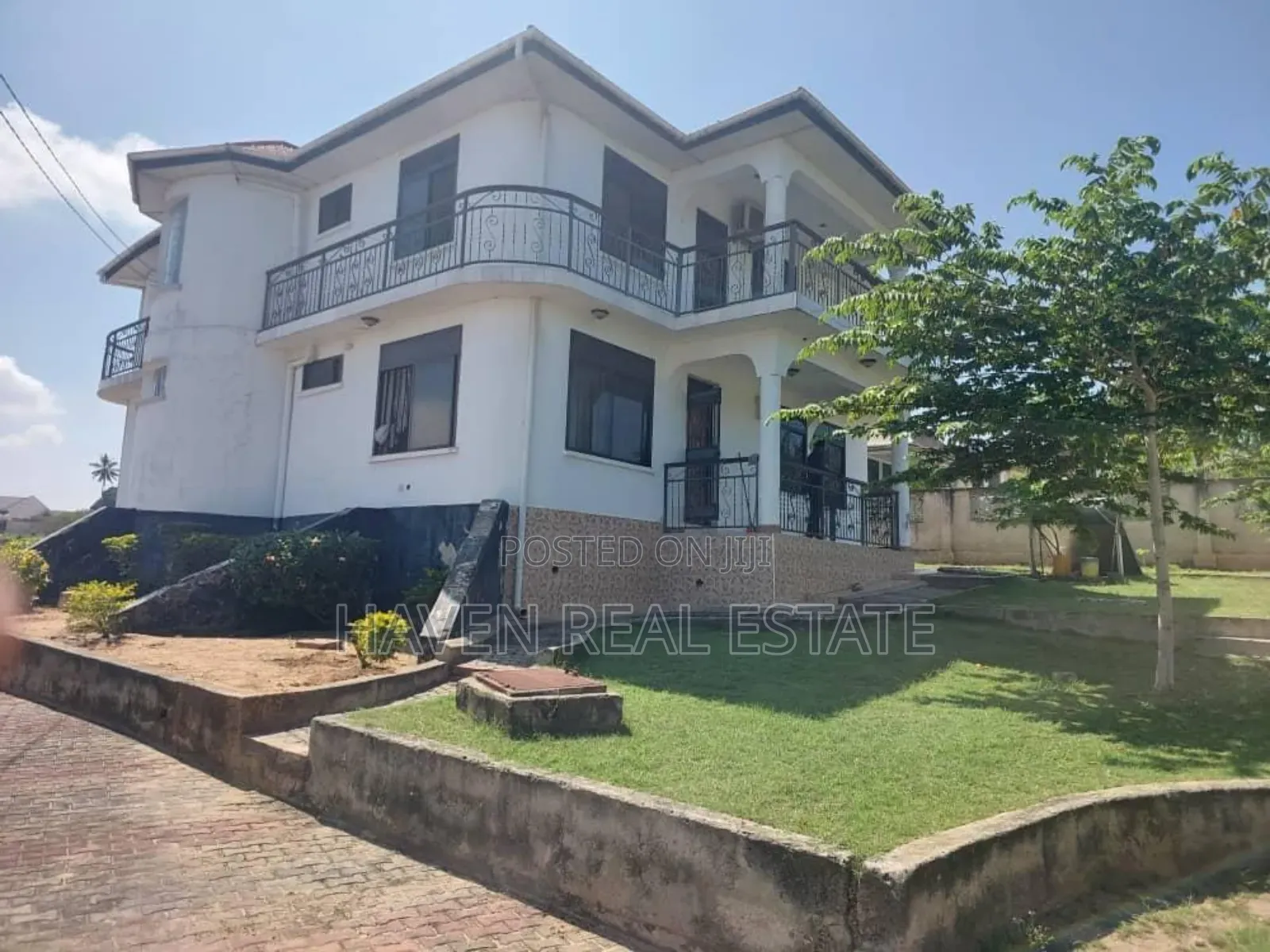 9bdrm House in Goba for sale in Goba