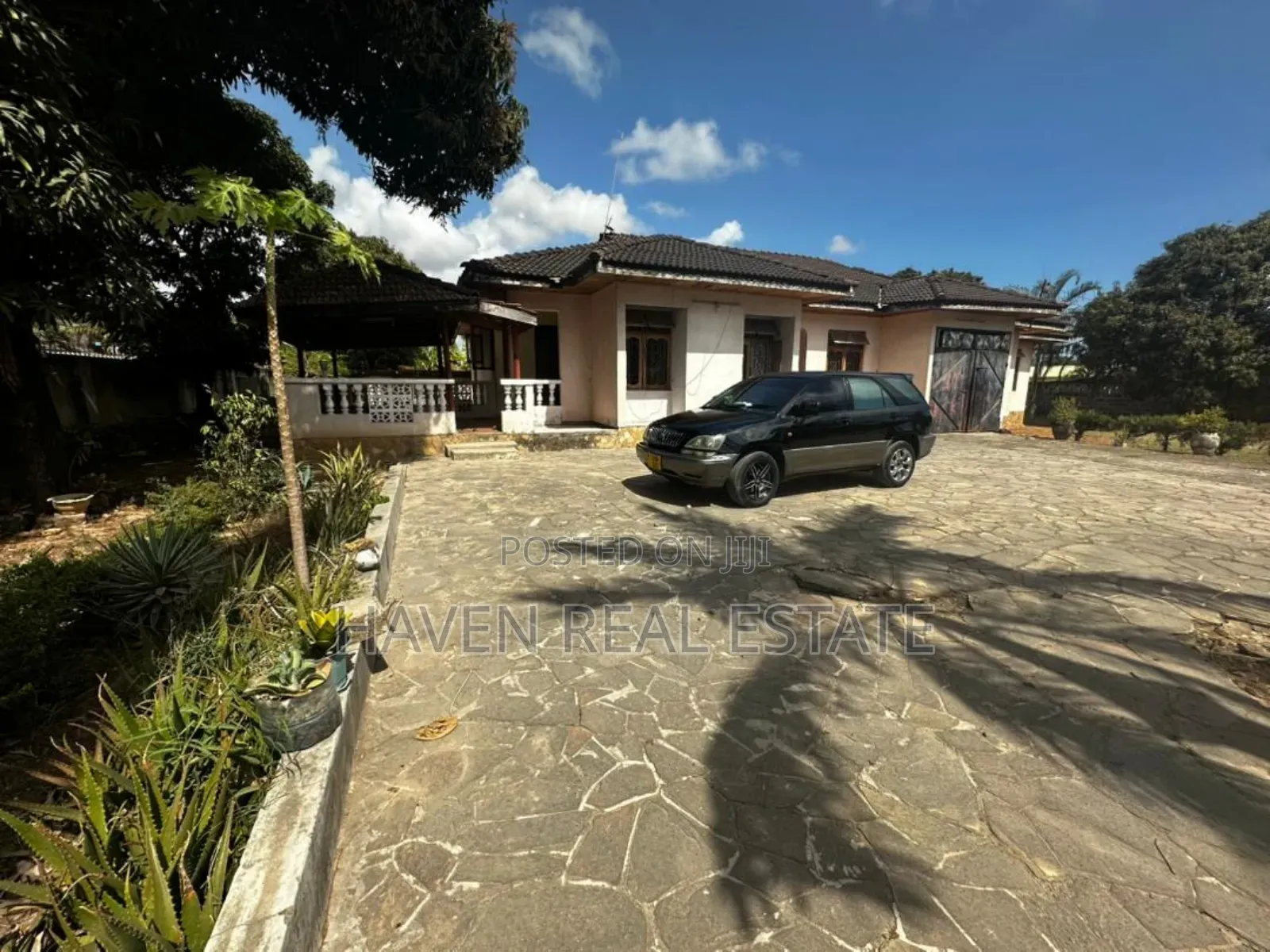 3680sqmt Plot Inauzwa Mbezi Beach in Mbezi Beach